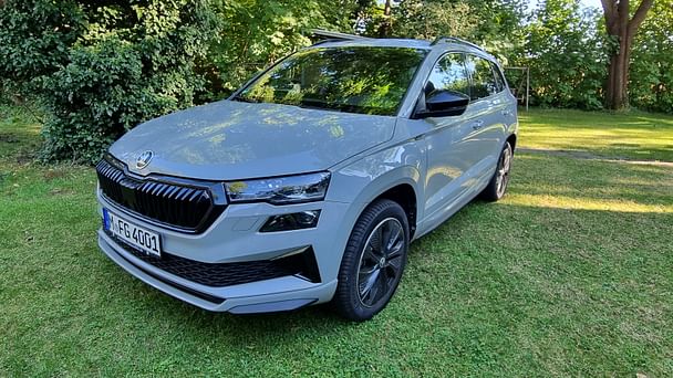 Skoda Karoq, 2022, Super 95, Automatik
