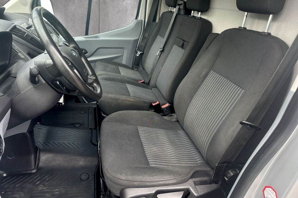 Ford Transit 350 med Bluetooth audio