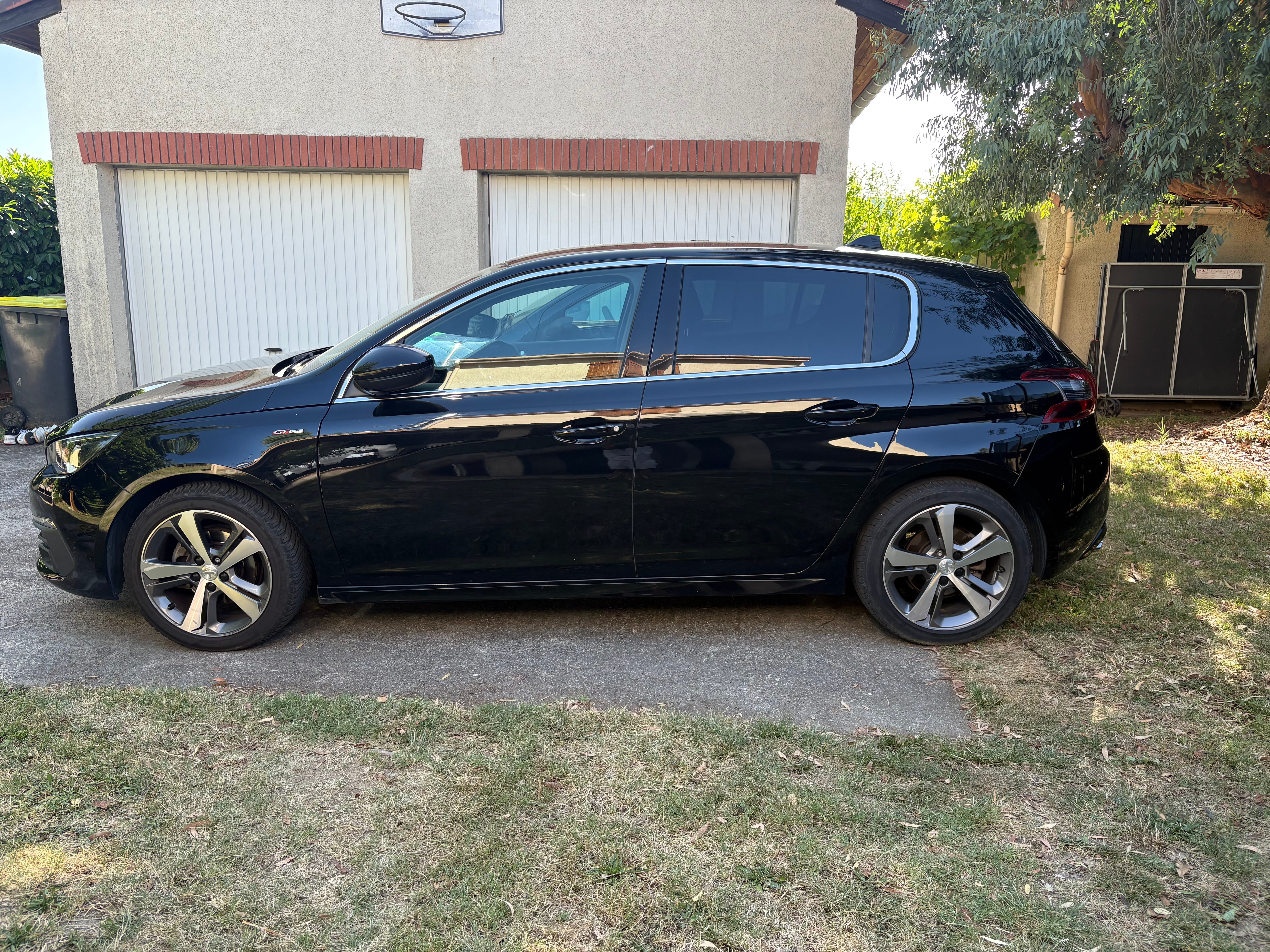 Peugeot 308 GT avec Climatisation