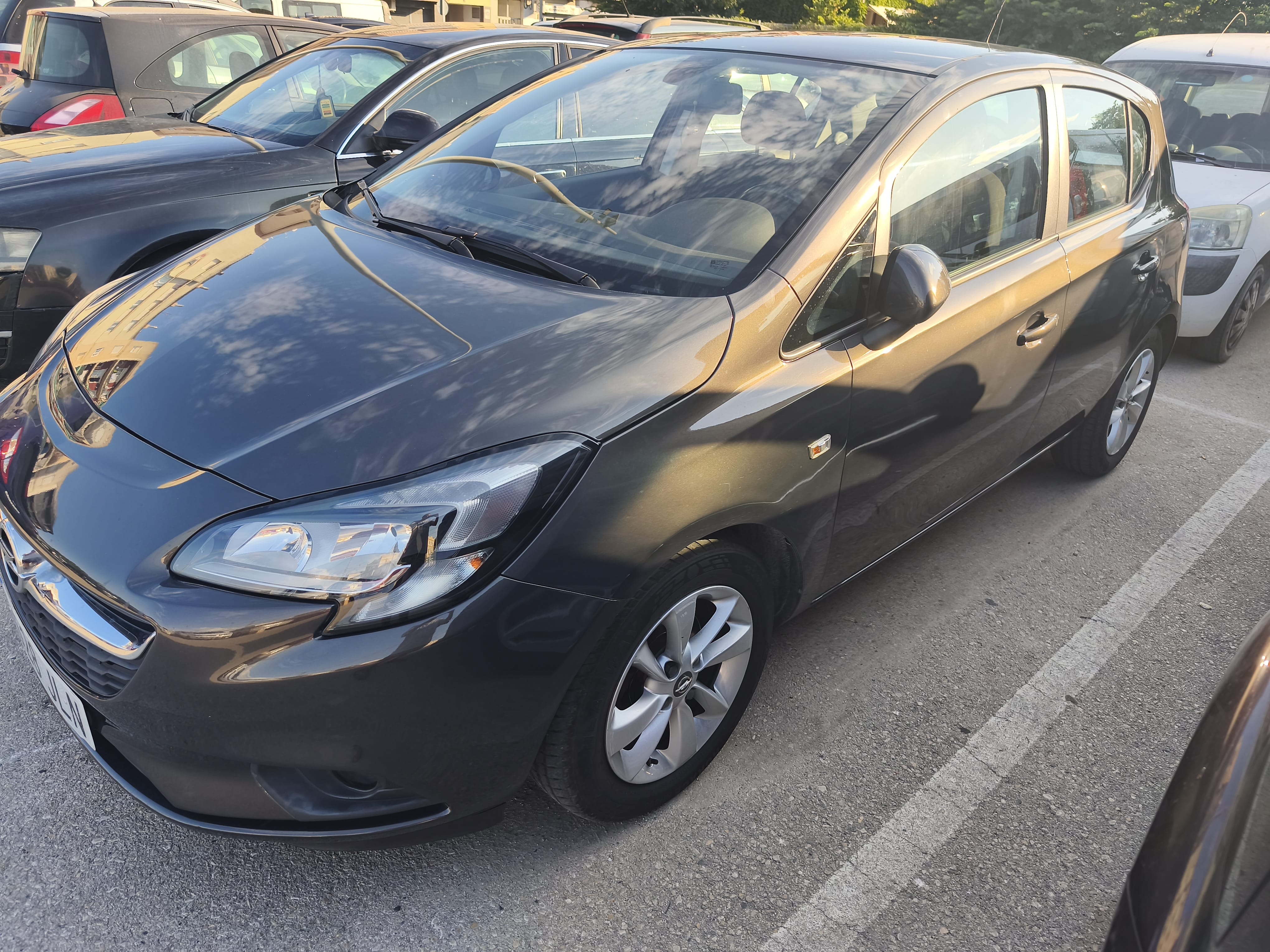 Opel Corsa 1.4 gasolina con Aire acondicionado