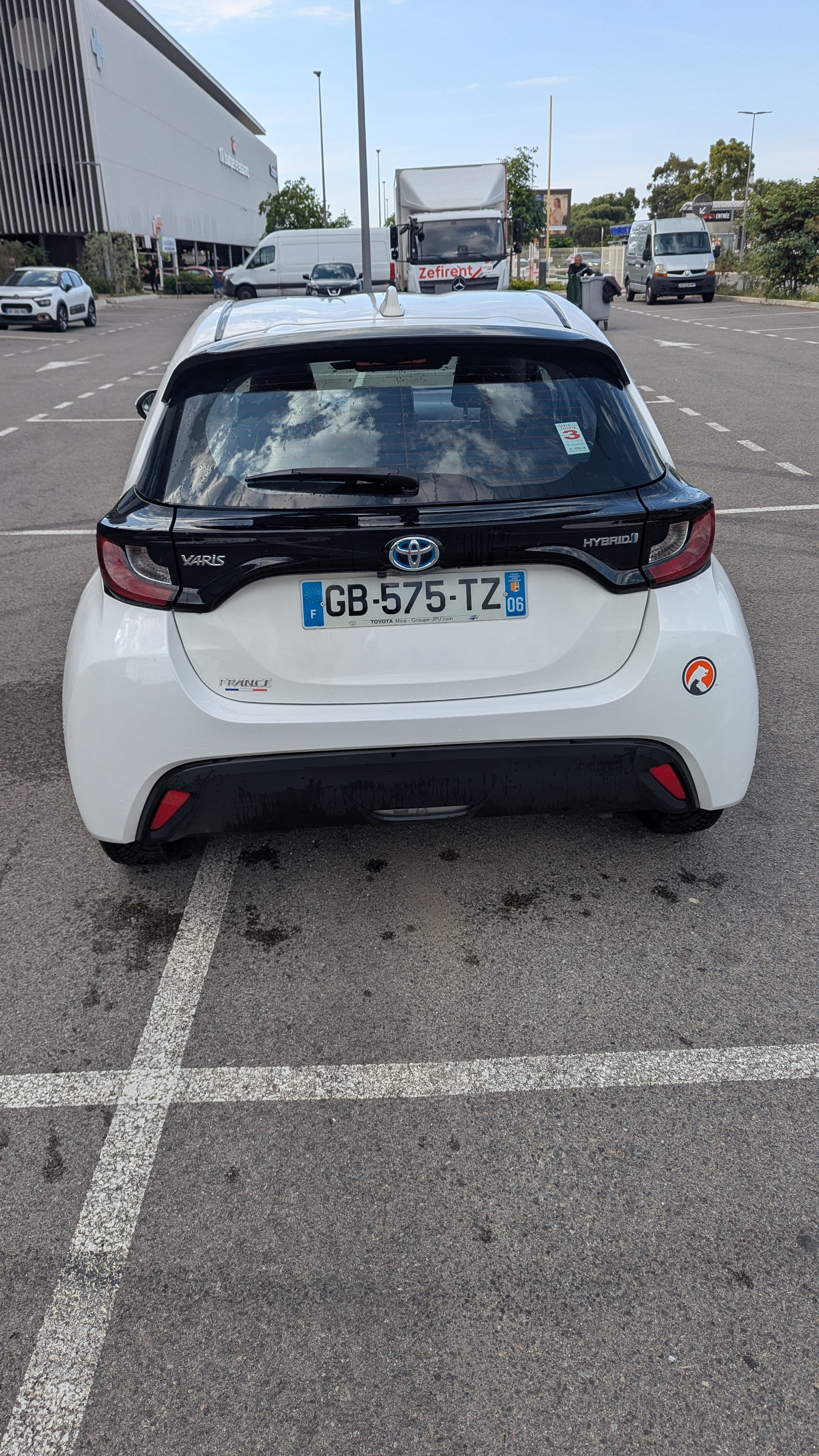 Toyota Yaris Hybride avec GPS