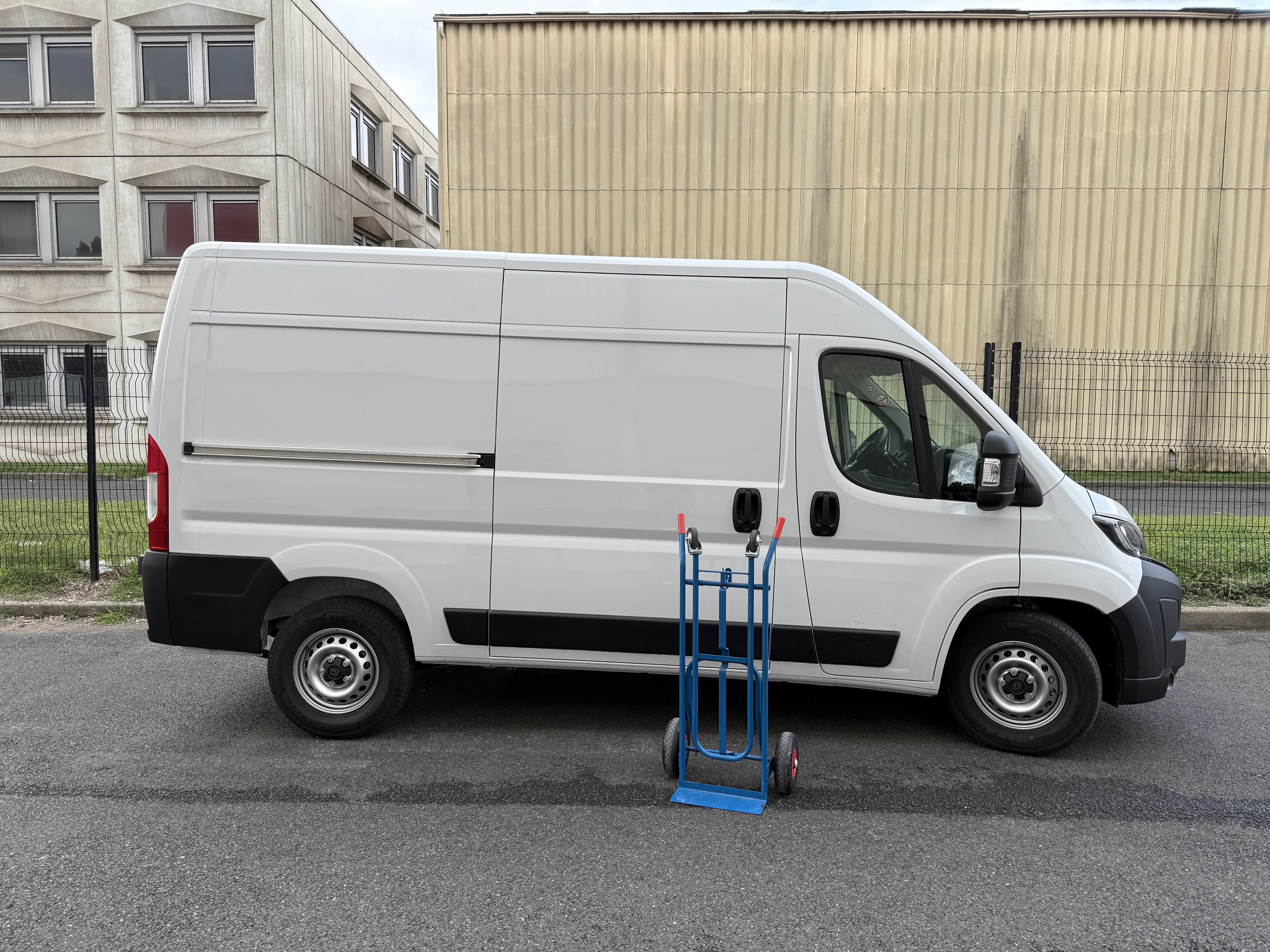 Peugeot Boxer 2,2 HDI avec Apple CarPlay