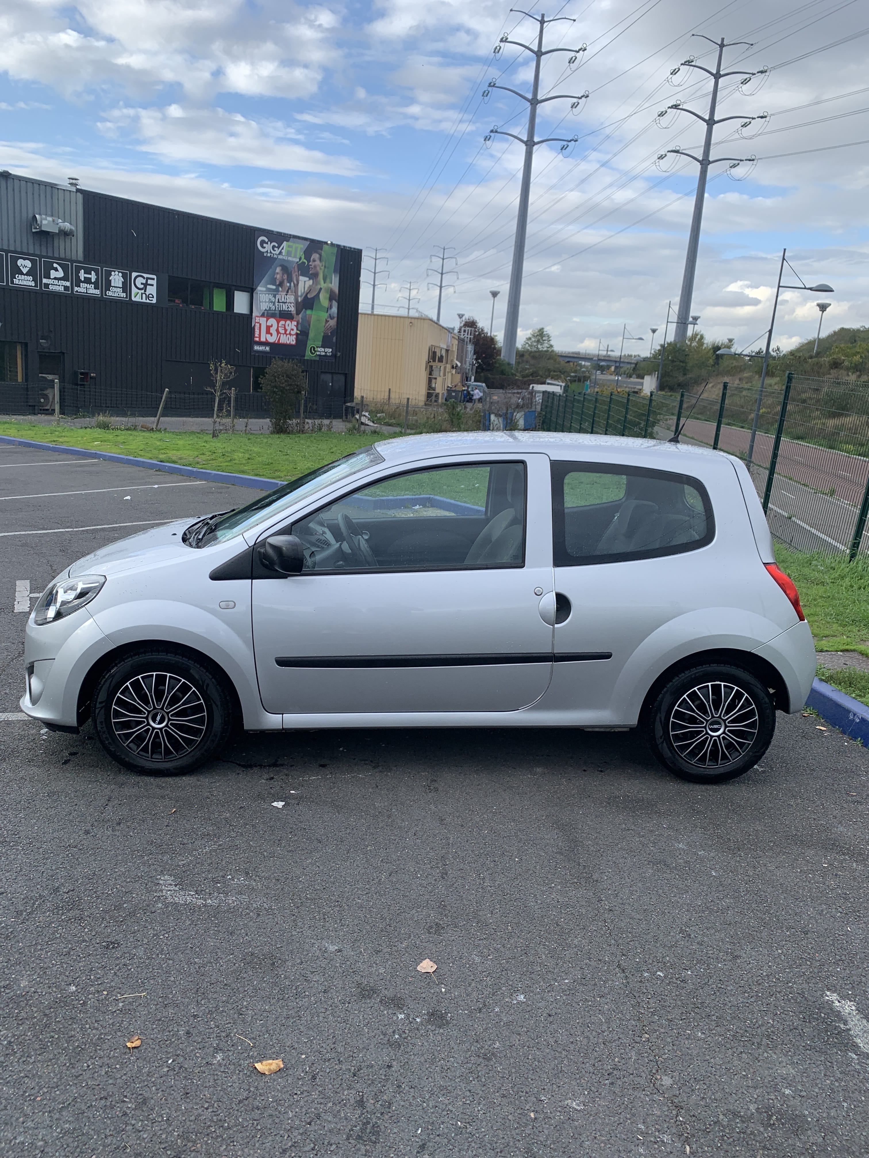 Renault Twingo avec Entrée audio / iPod