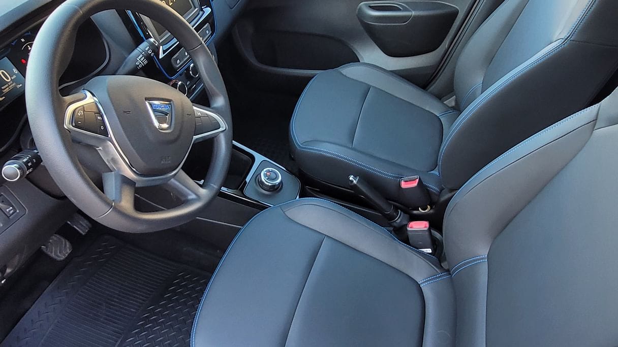 Dacia Spring (GD741) (Clim, Bluetooth, USB, GPS,...) avec Régulateur de vitesse