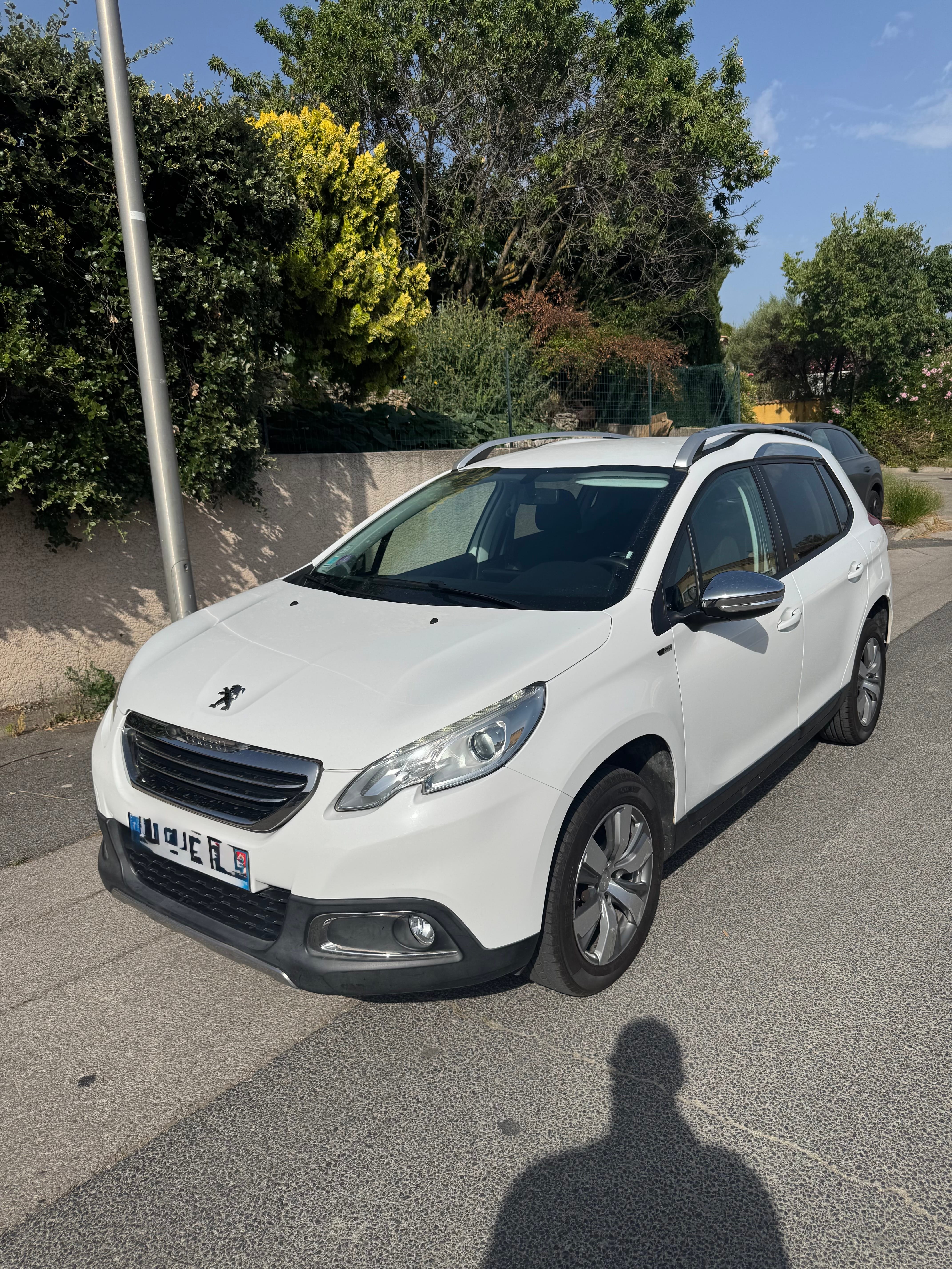 Peugeot 2008, 2015, Essence 95