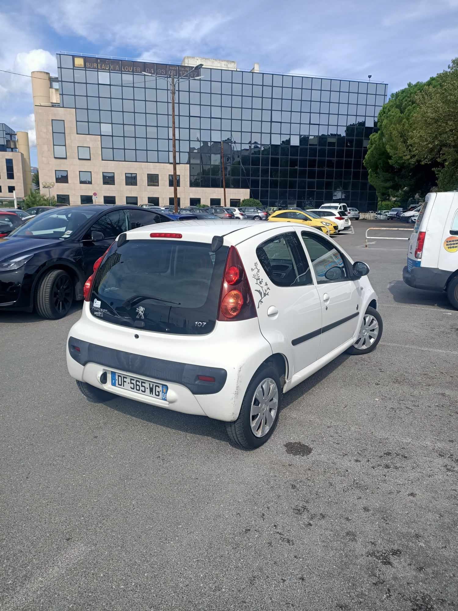 Peugeot 107 avec Accessible fauteuil roulant