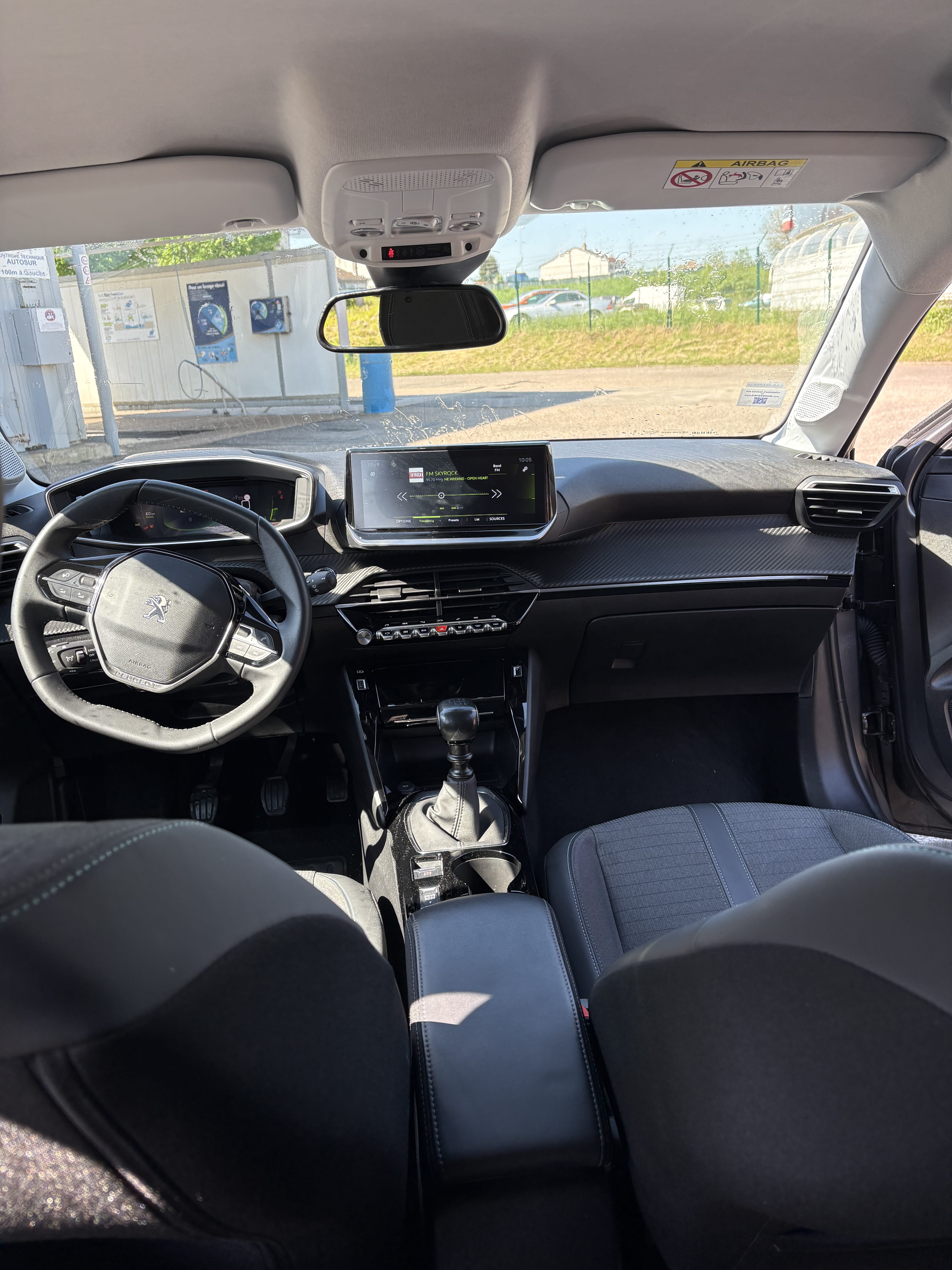 Peugeot 208 avec GPS