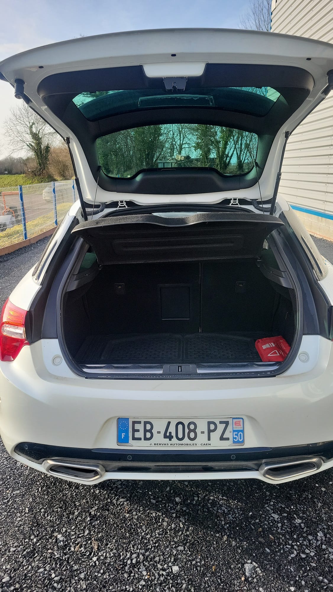 DS 5 2l HDI sport chic avec Audio Bluetooth