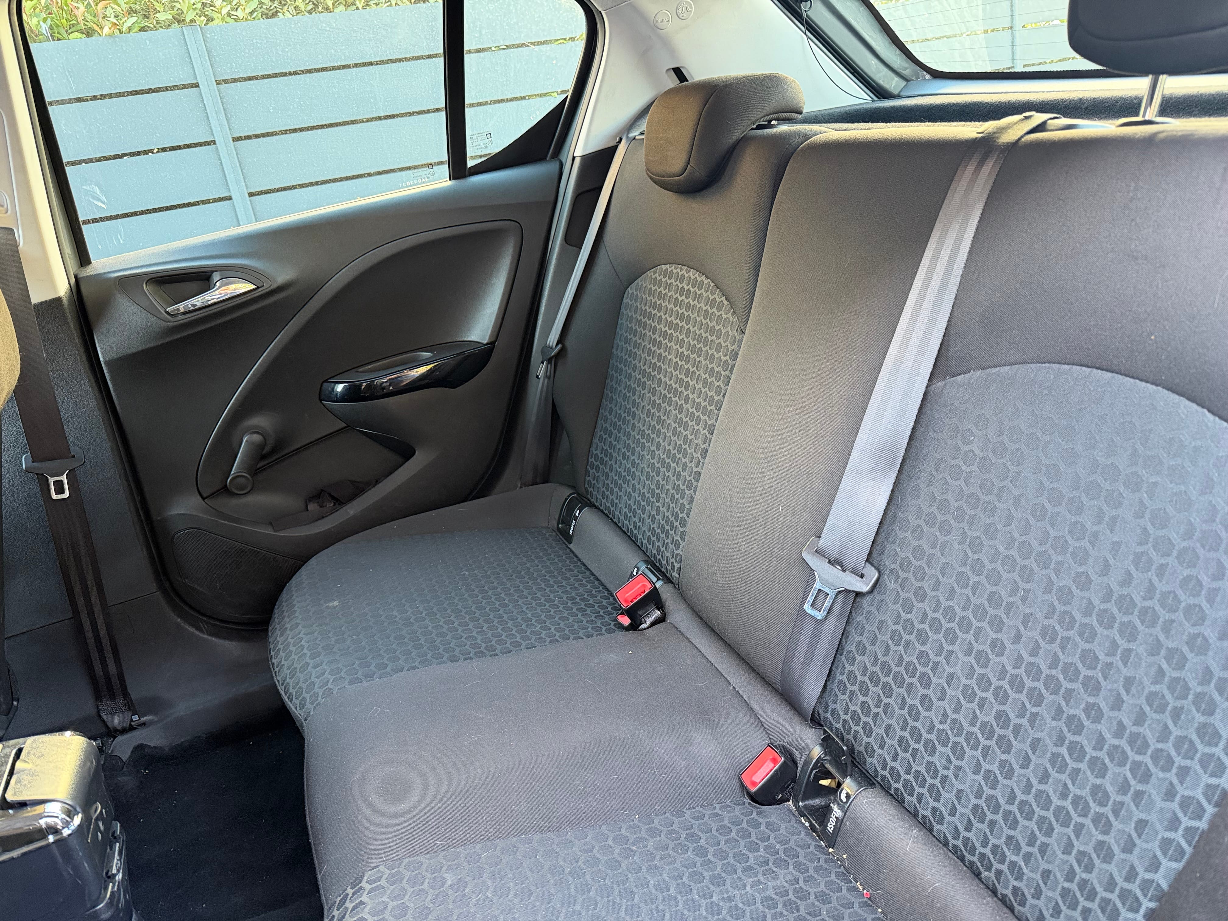 Opel Corsa avec Port USB