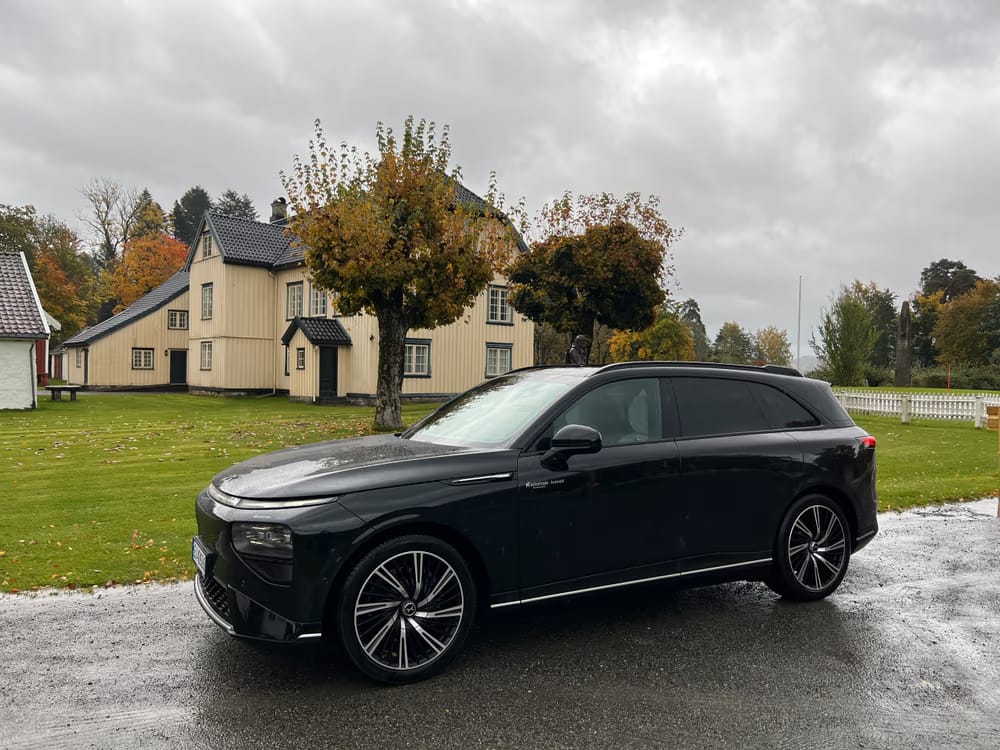 Xpeng G9 AWD Performance Exclusive med GPS