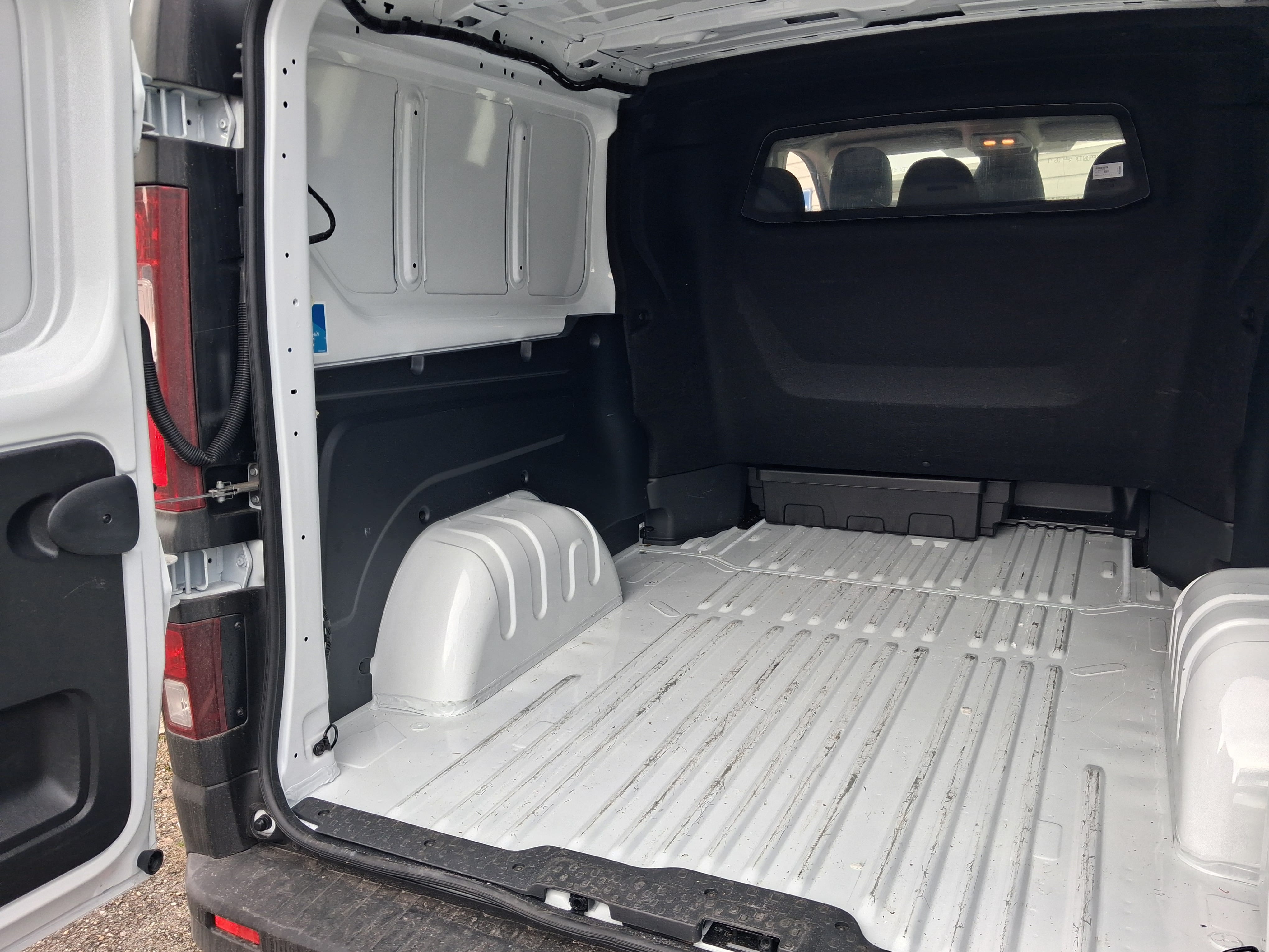 Renault Trafic Double Cabine avec GPS
