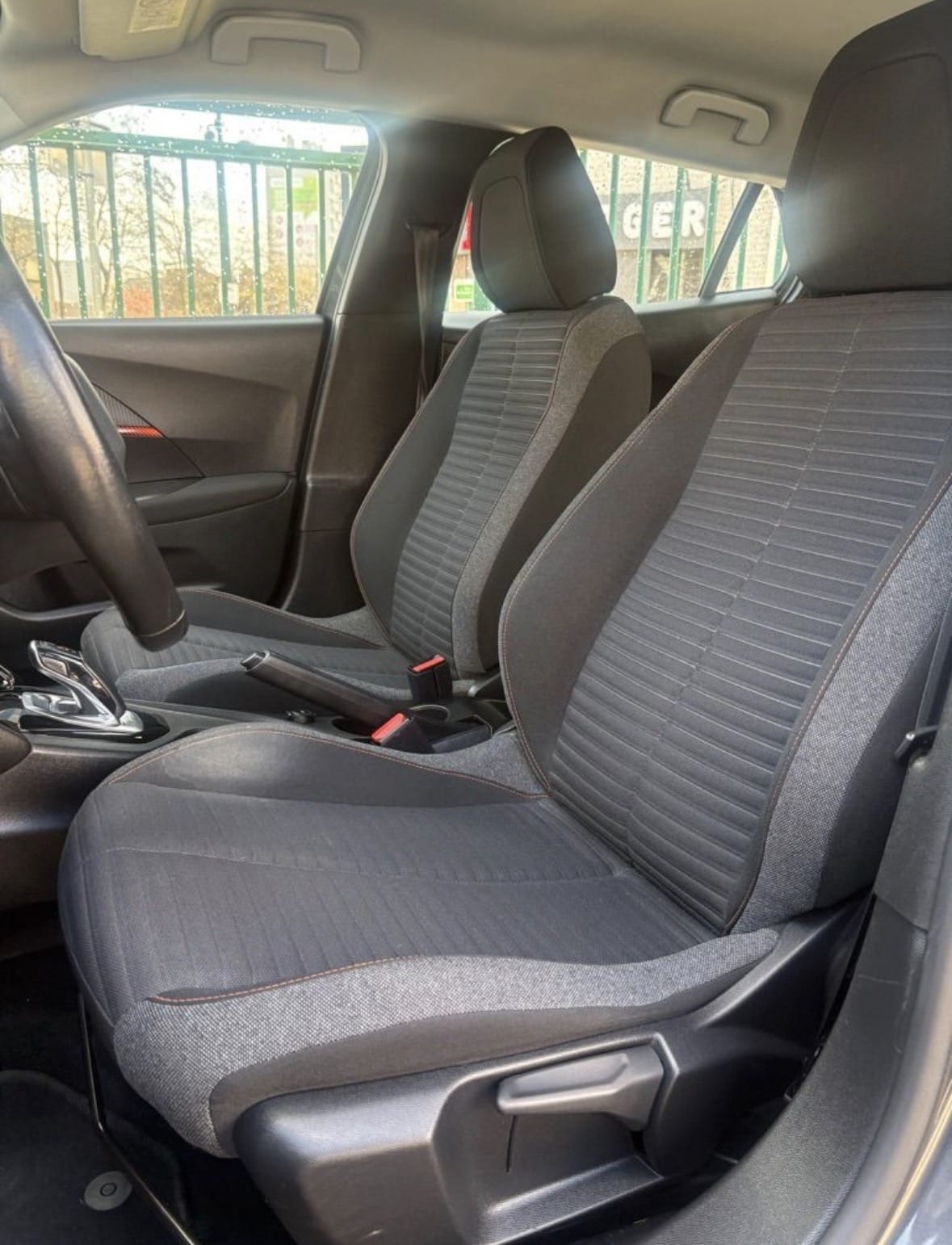 Peugeot 2008 avec Apple CarPlay