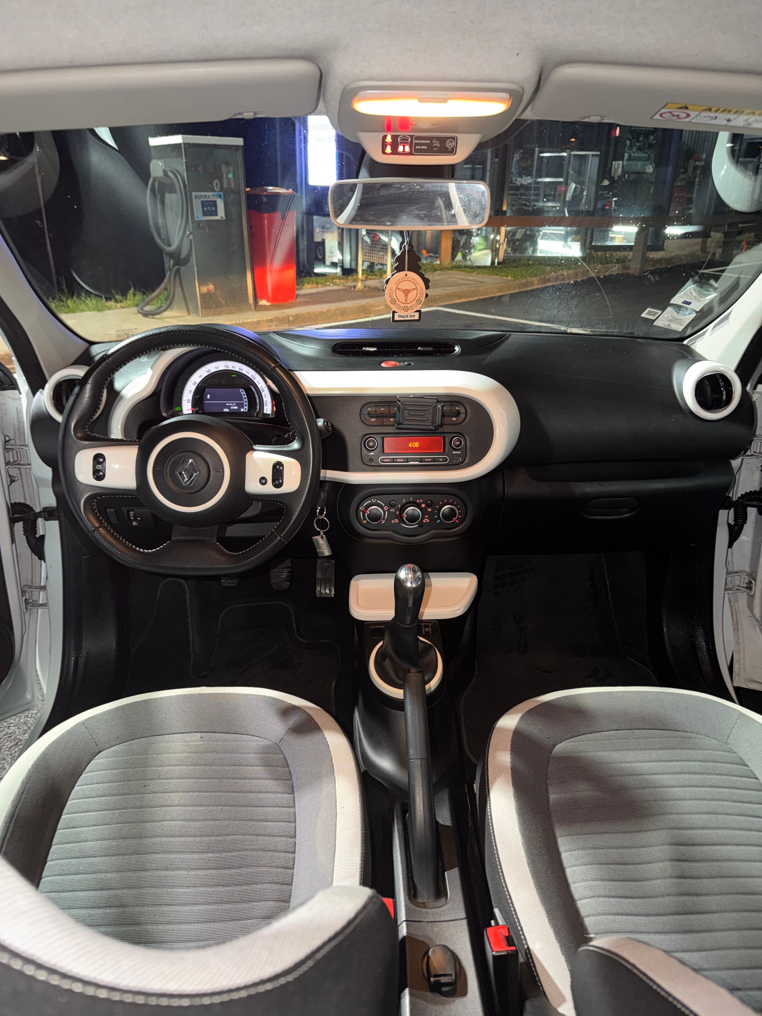 Renault Twingo III avec Audio Bluetooth