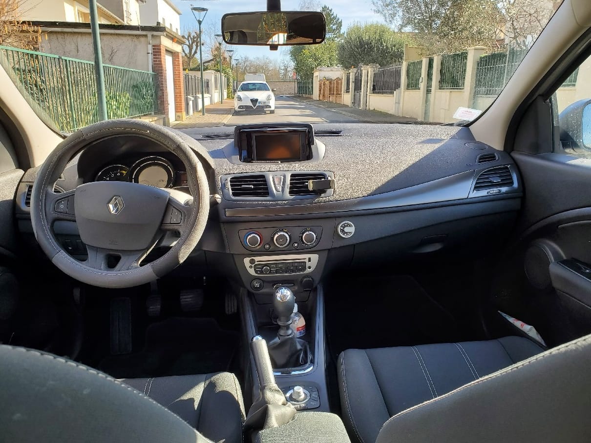 Renault Mégane 1.6 16V 110 ch Authentique avec GPS