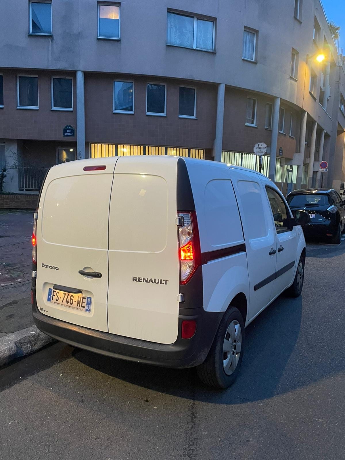 Renault Kangoo Fourgon avec GPS
