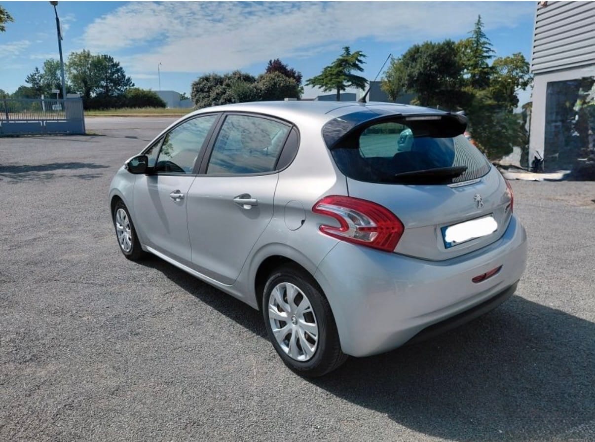 Peugeot 208 avec Climatisation