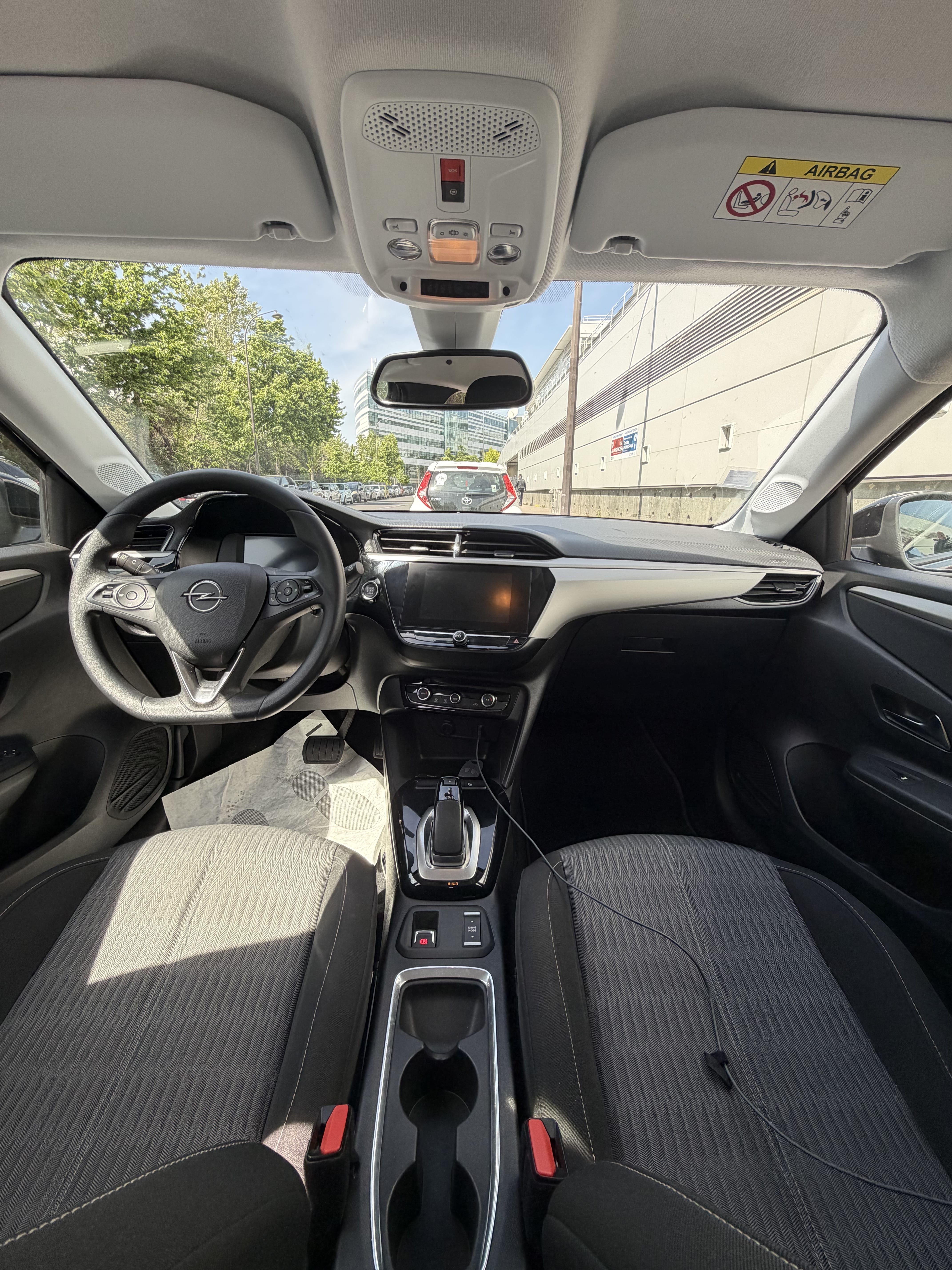 Opel Corsa  Opel Corsa électrique – Confort, autonomie et simplicité ! avec GPS