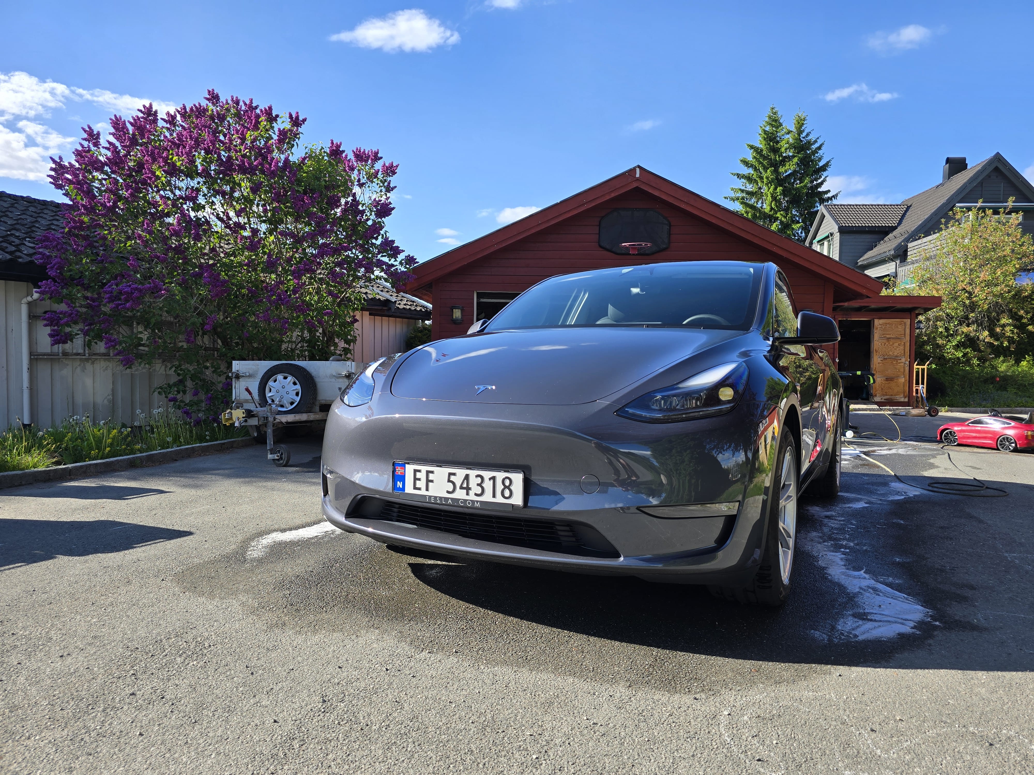 Tesla Model Y Long Range med Babysete