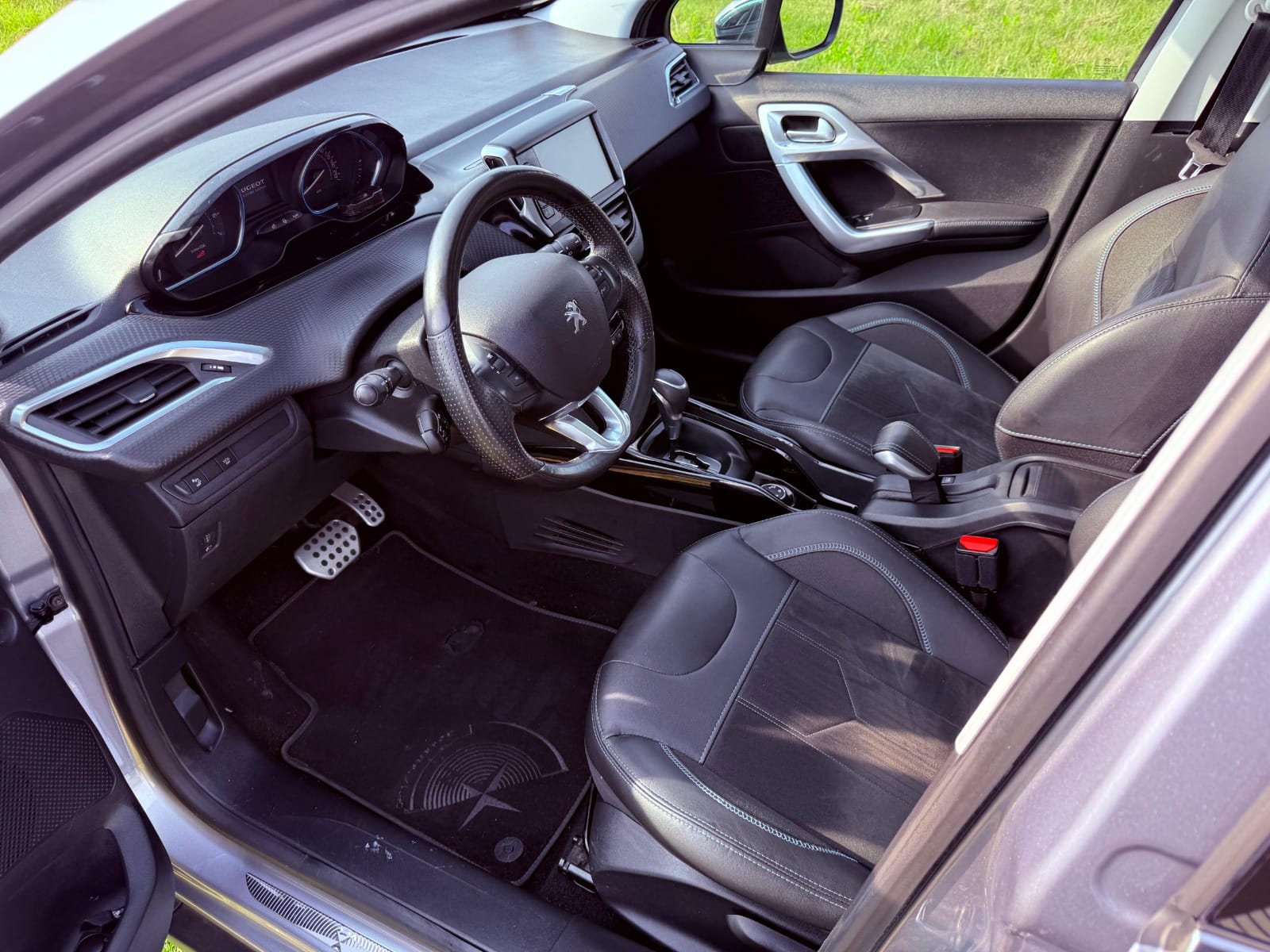 Peugeot 2008 1.2 THP avec Apple CarPlay