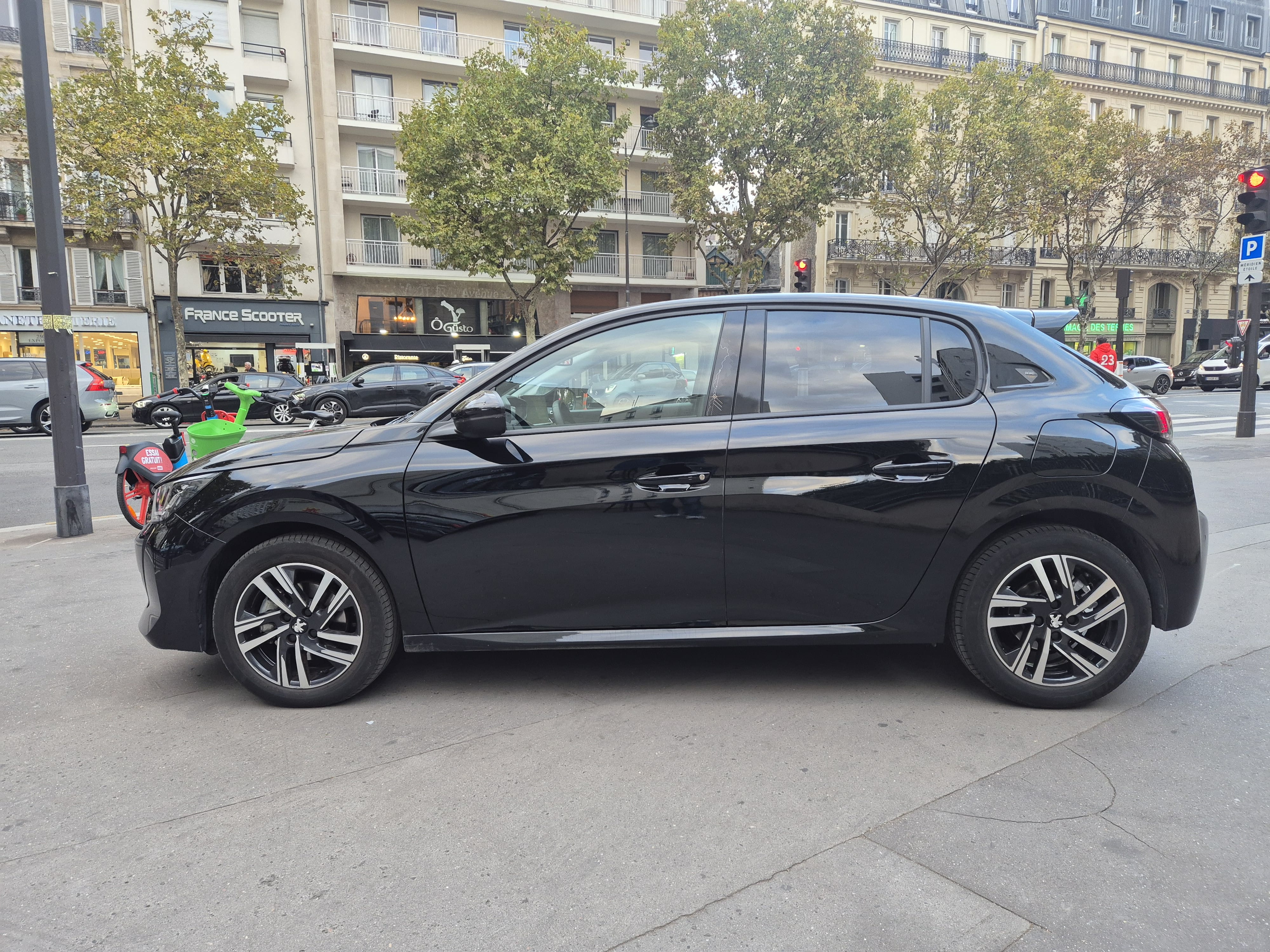 Peugeot 208 avec Climatisation