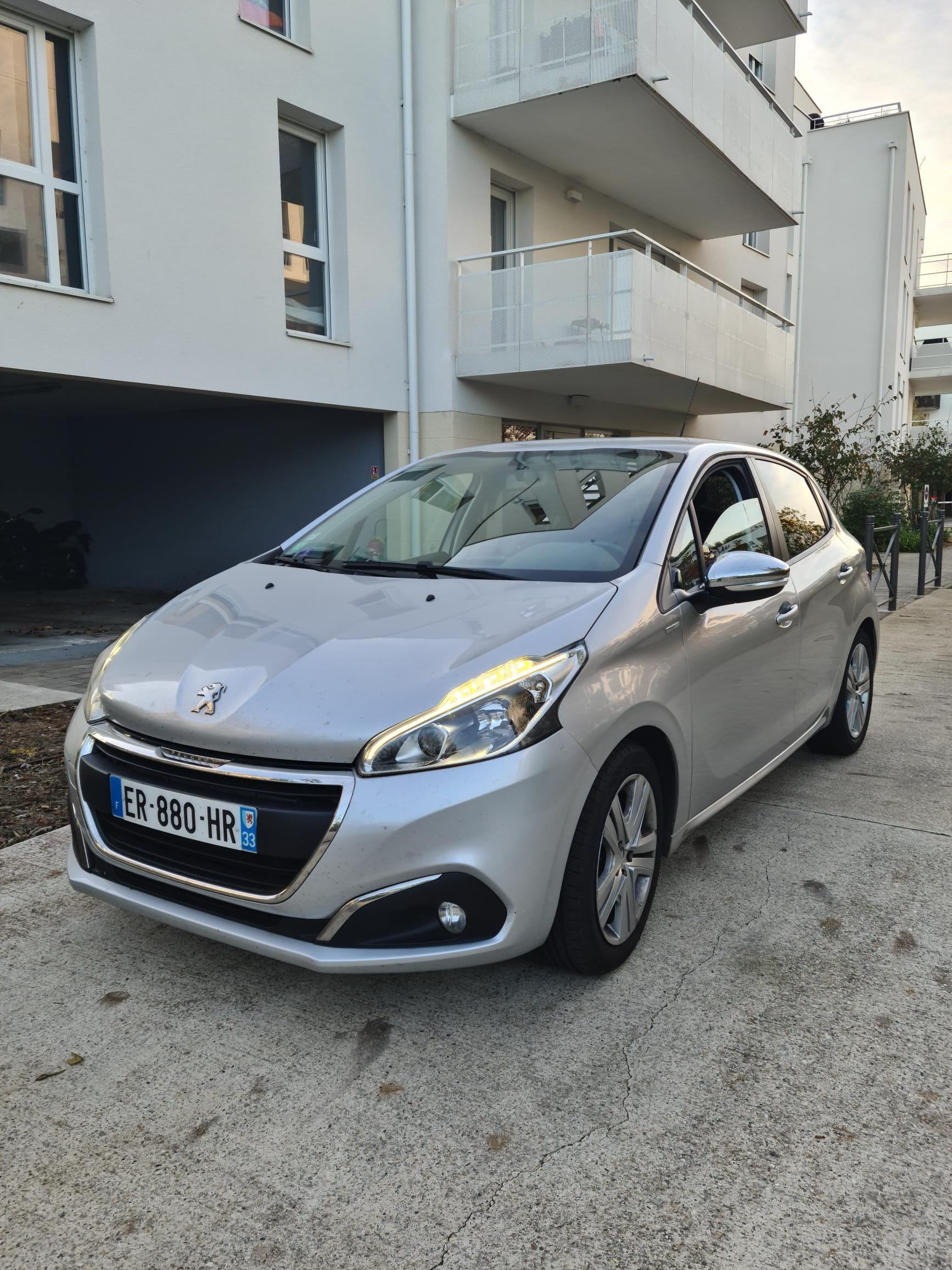 Peugeot 208, 2017, Essence 95