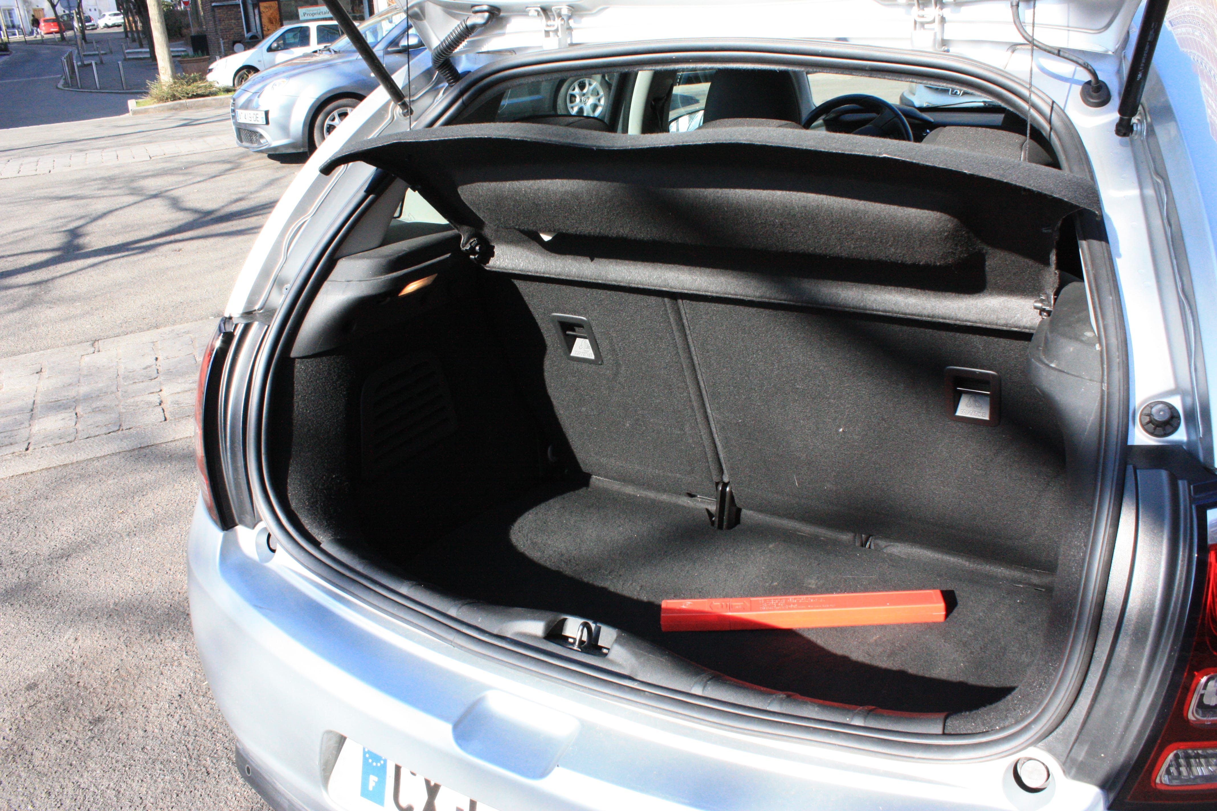 Citroen C3 Diesel (20043) 46L- CX592QH avec Audio Bluetooth