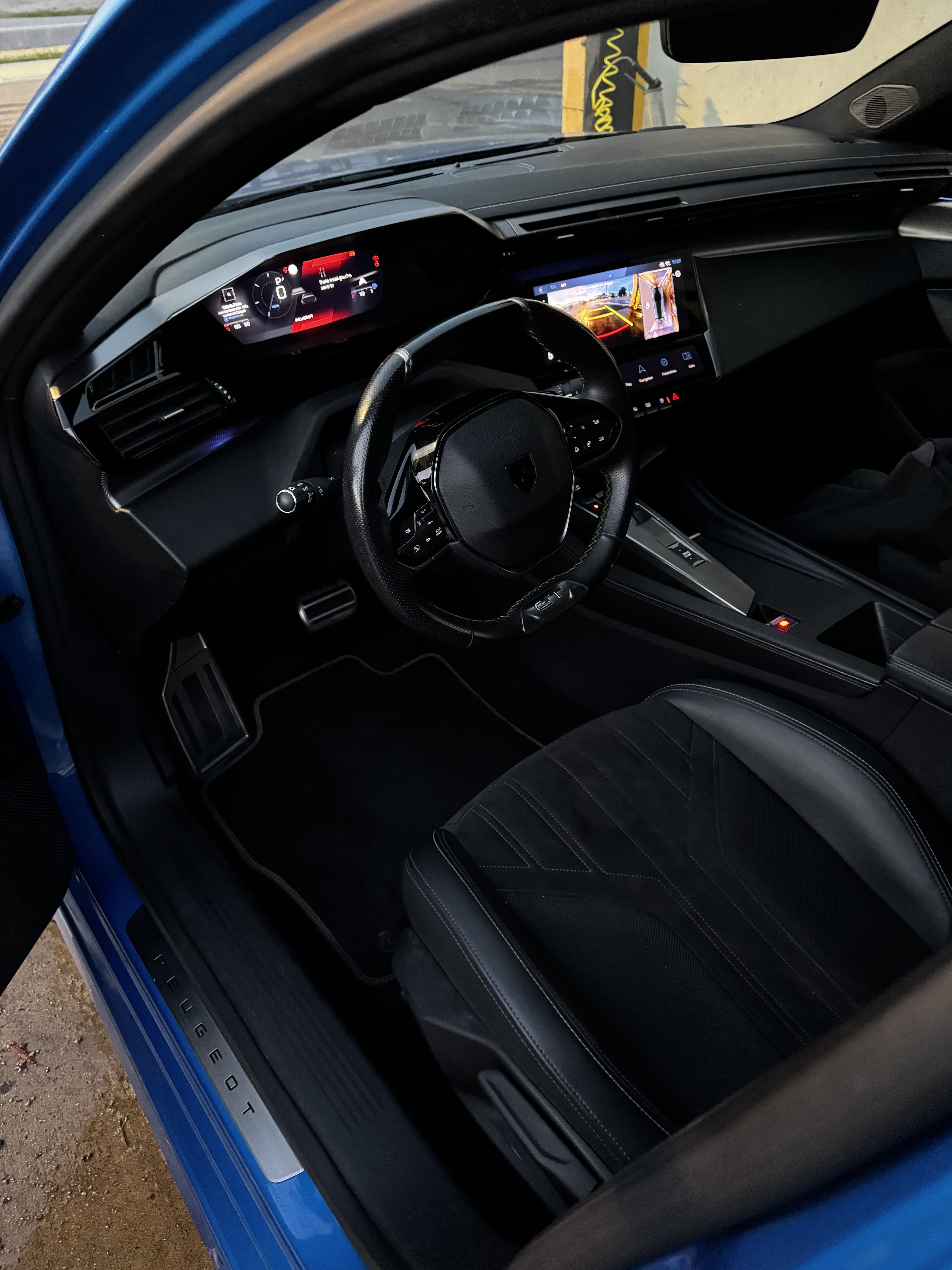 Peugeot 308 GT avec GPS