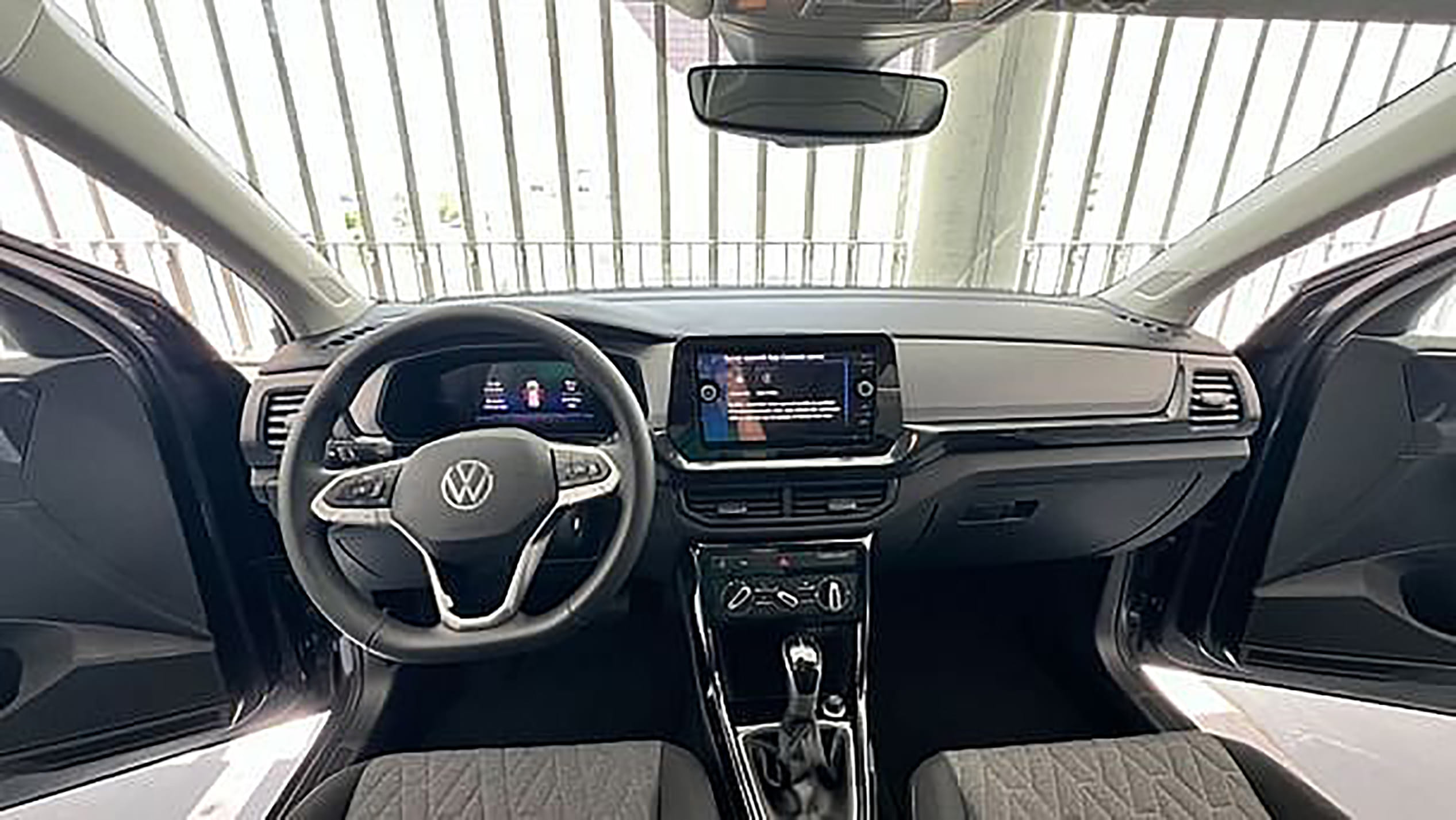 Volkswagen T-Cross avec GPS