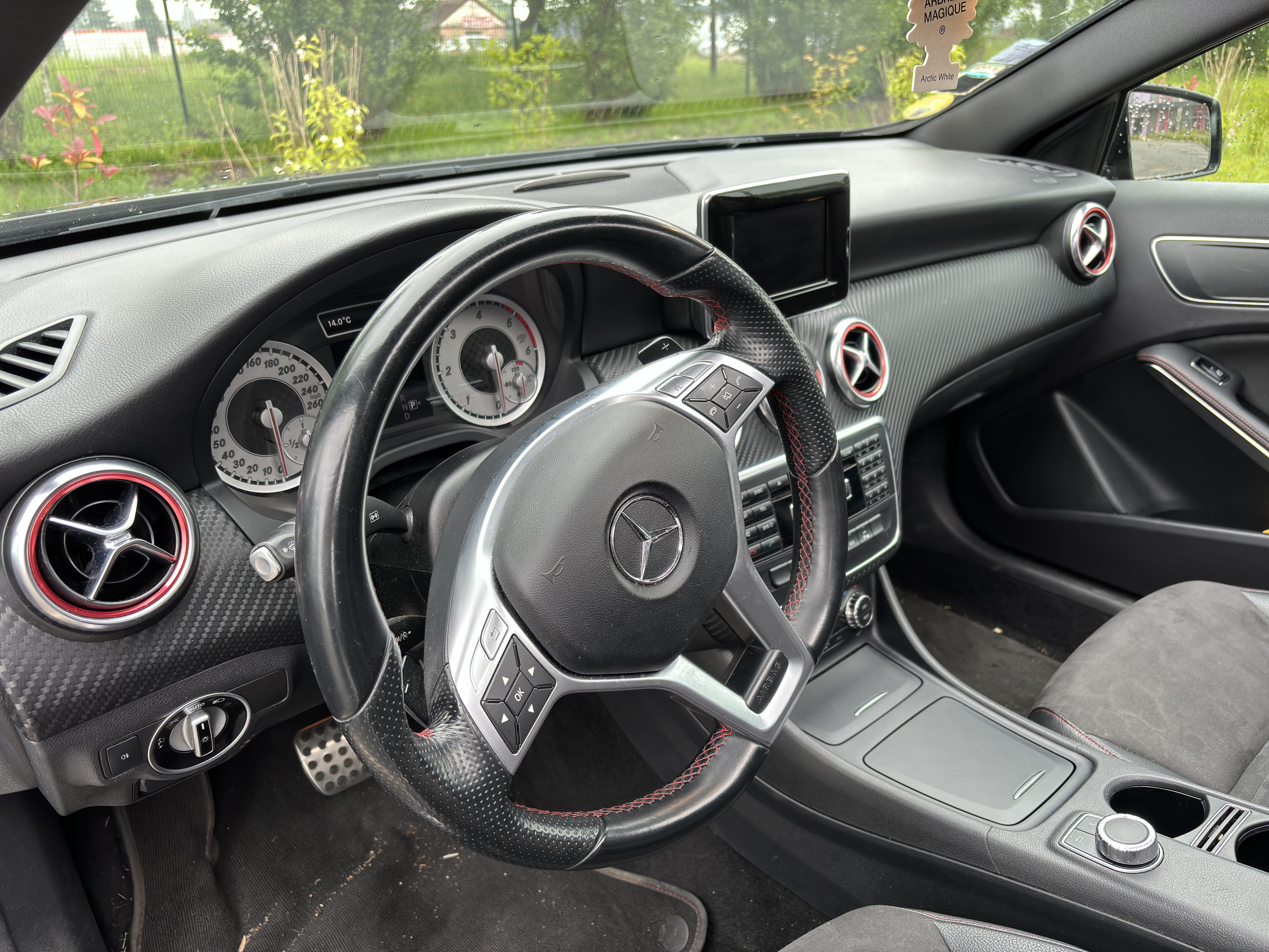 Mercedes-Benz Classe A 220 avec GPS