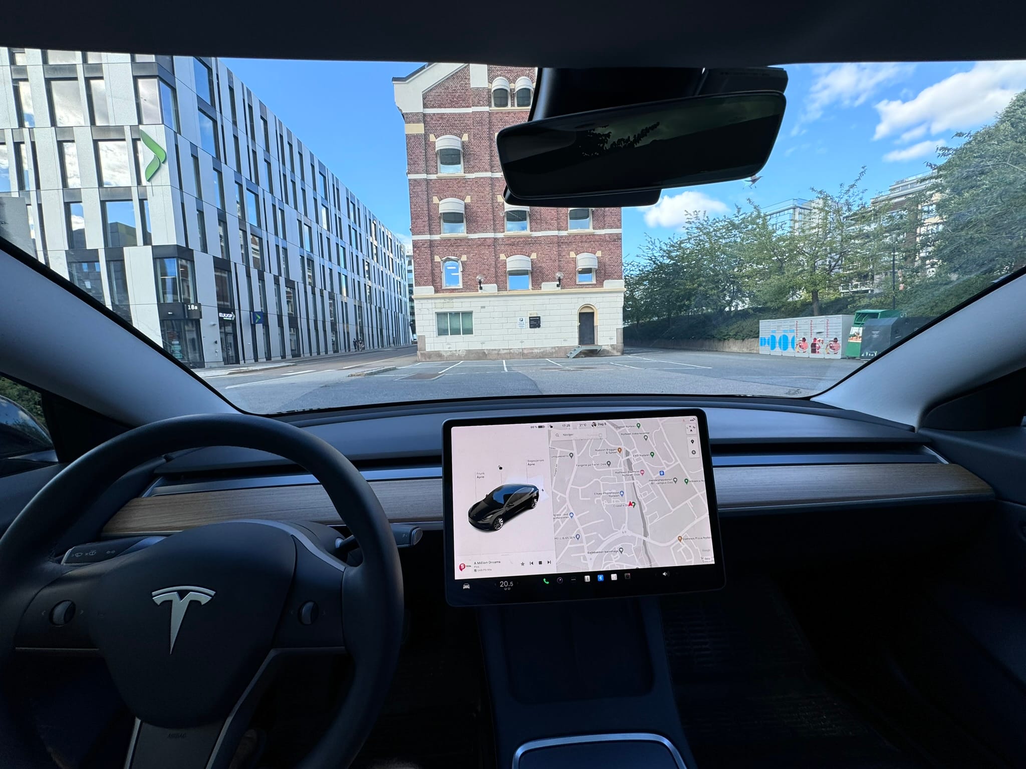 Tesla Model 3 Long Range med Cruisekontroll