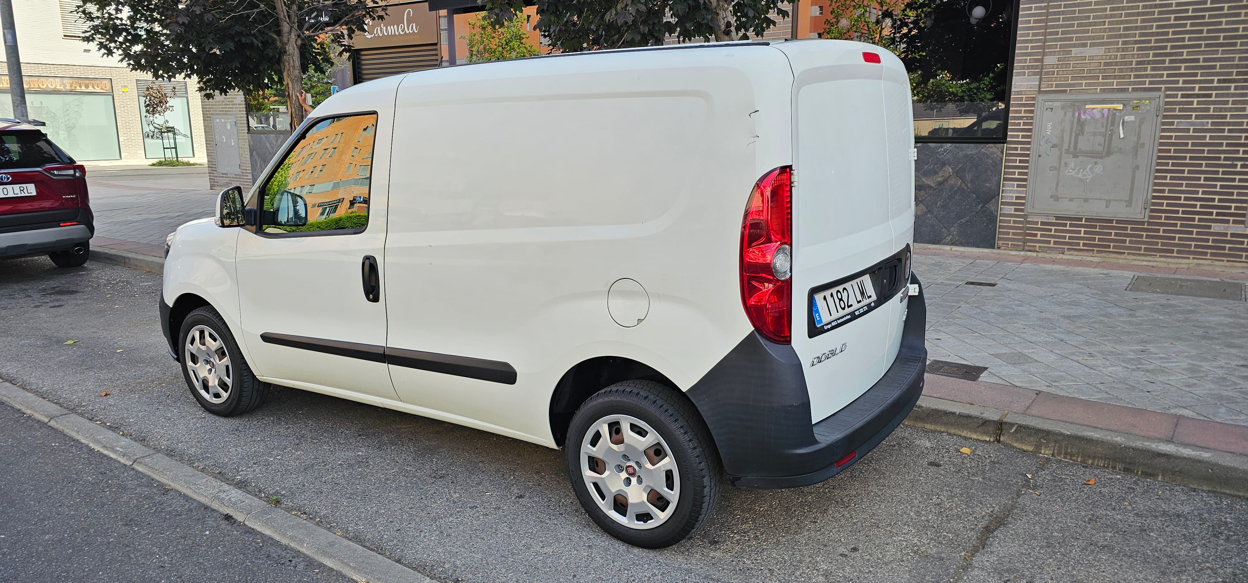 Fiat Doblo con Cámara de marcha atrás
