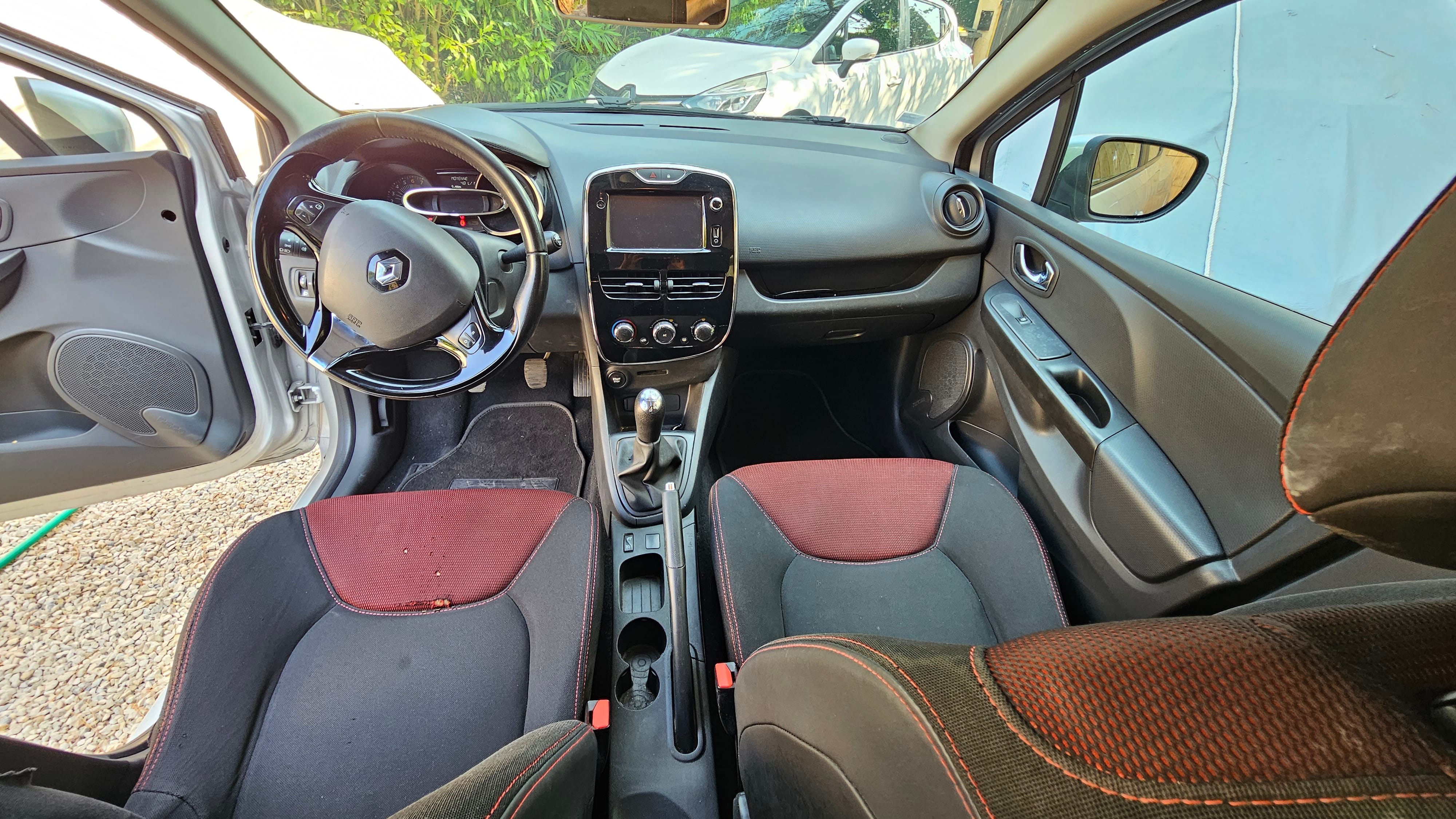 Renault Clio 1.2 16v 75 avec Pneus neige