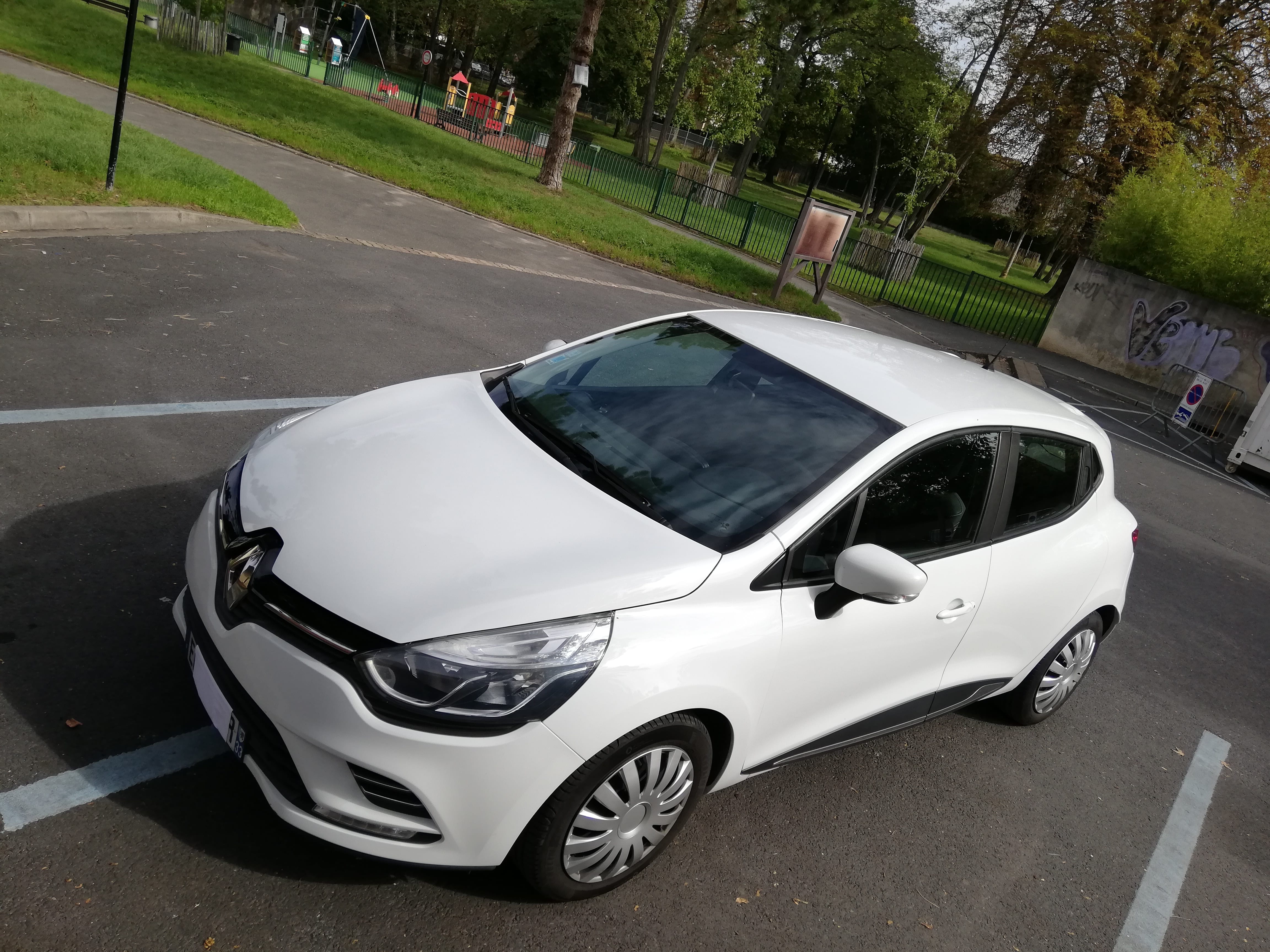 Renault Clio avec Entrée audio / iPod