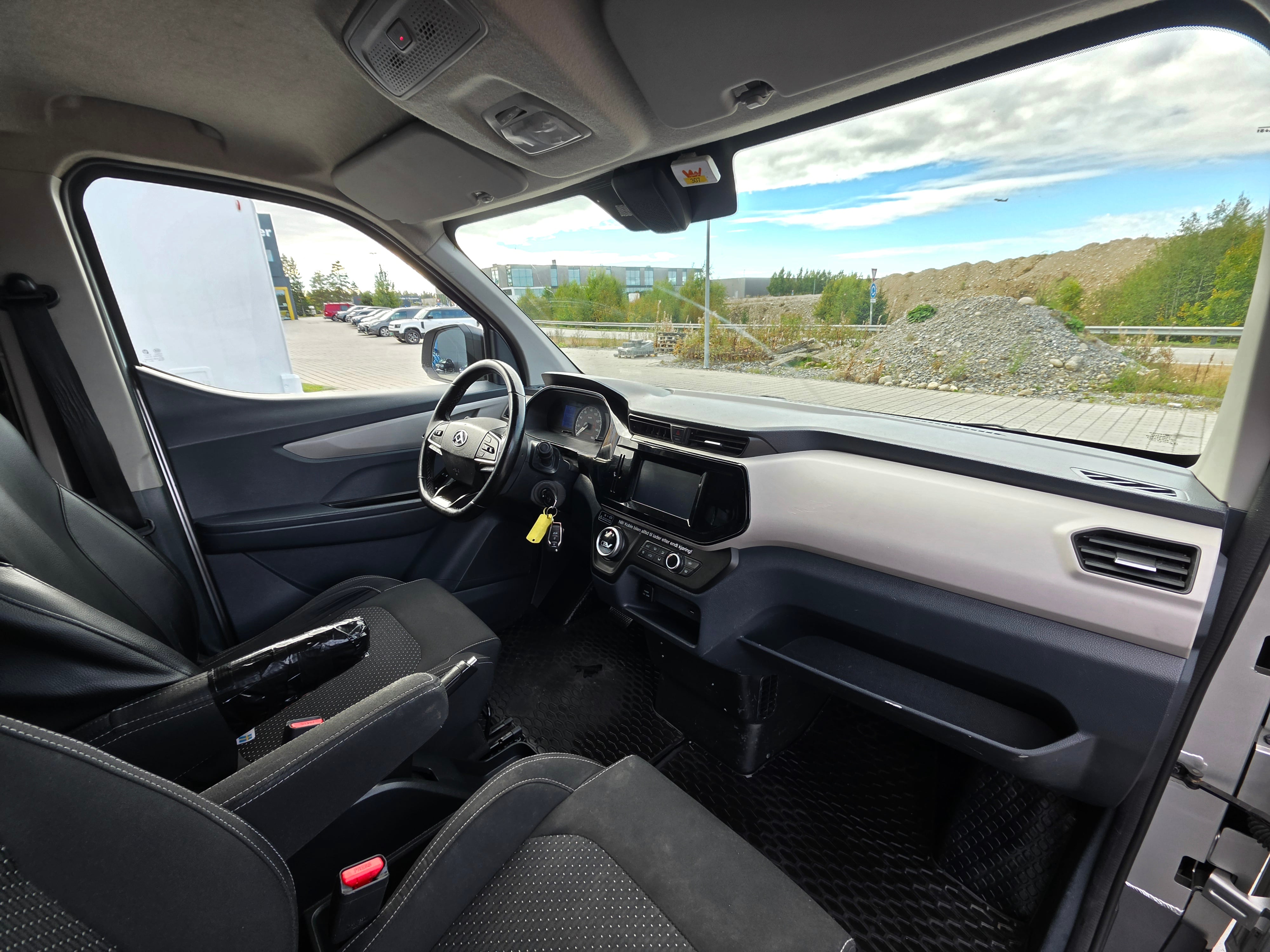 Maxus eDeliver 3 LWB 6,3 m³ - Lang utgave med USB ladeuttak