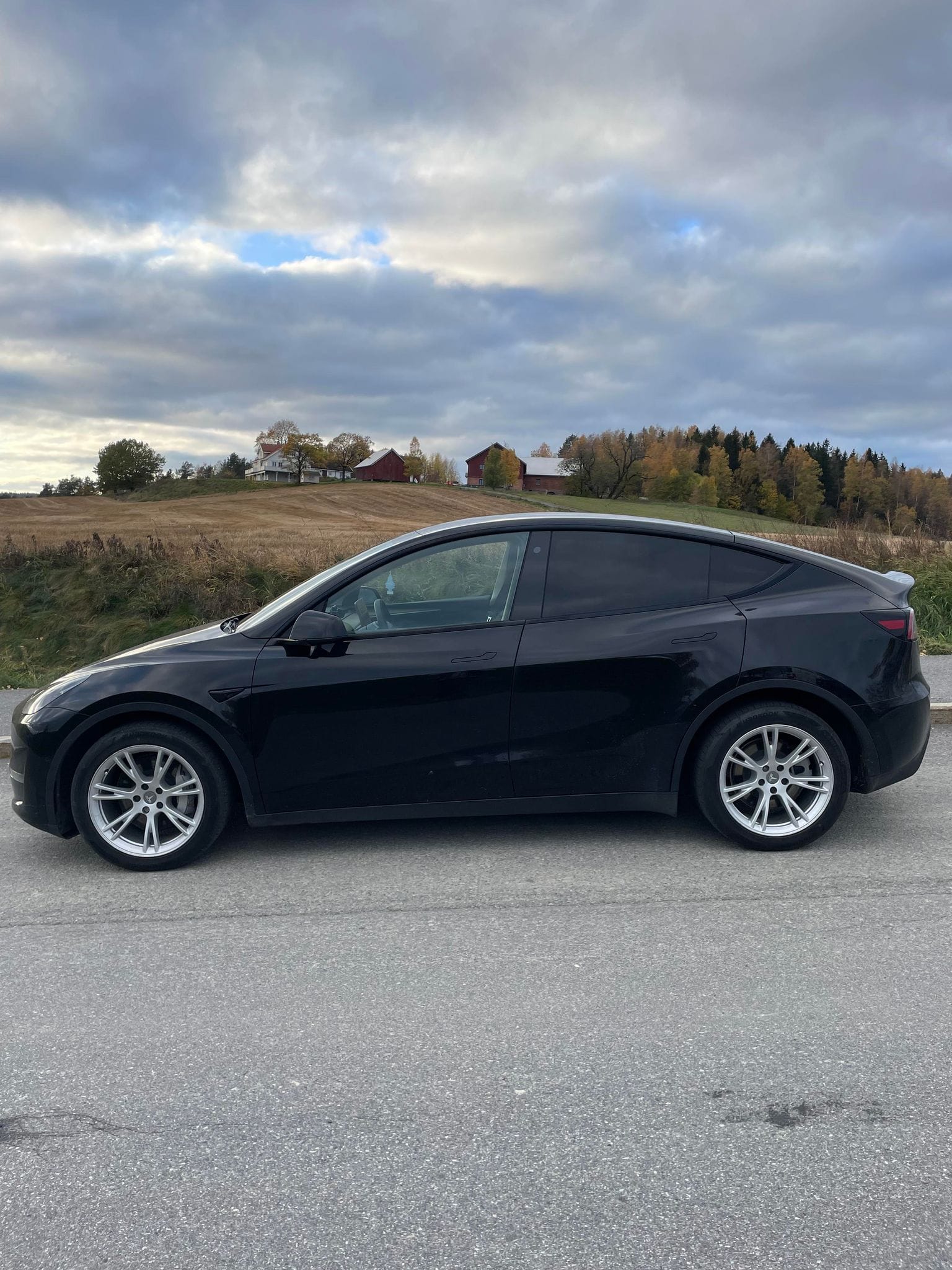 Tesla Model Y Long Range med Aircondition