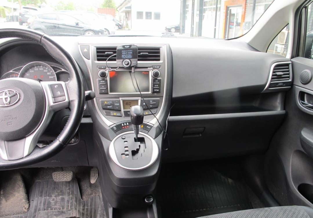 Toyota Verso-S, 2011, Blyfri 95, automatisk