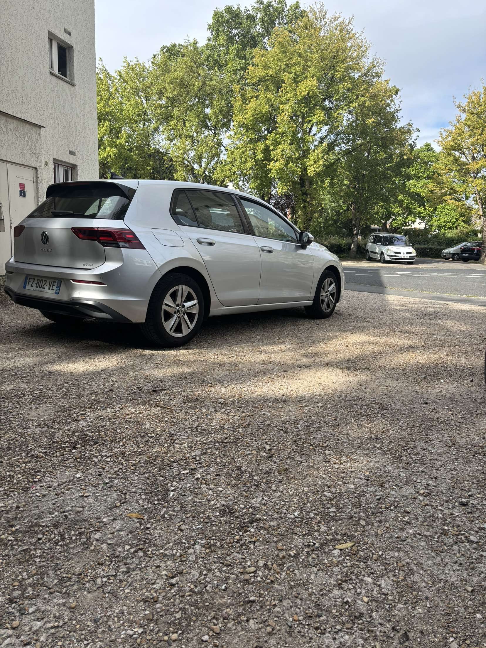 Volkswagen Golf avec Climatisation