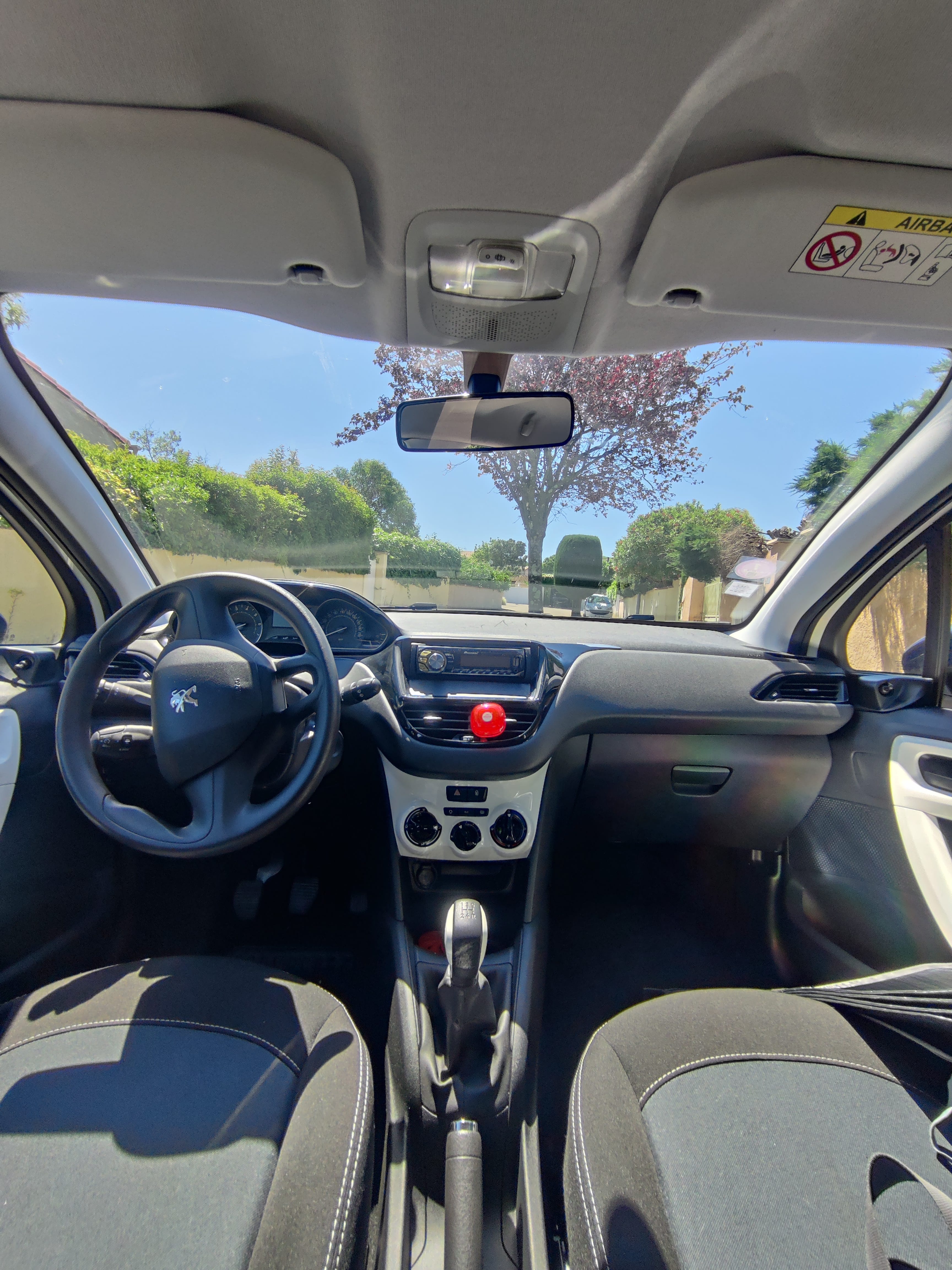 Peugeot 208 1.0 avec Audio Bluetooth