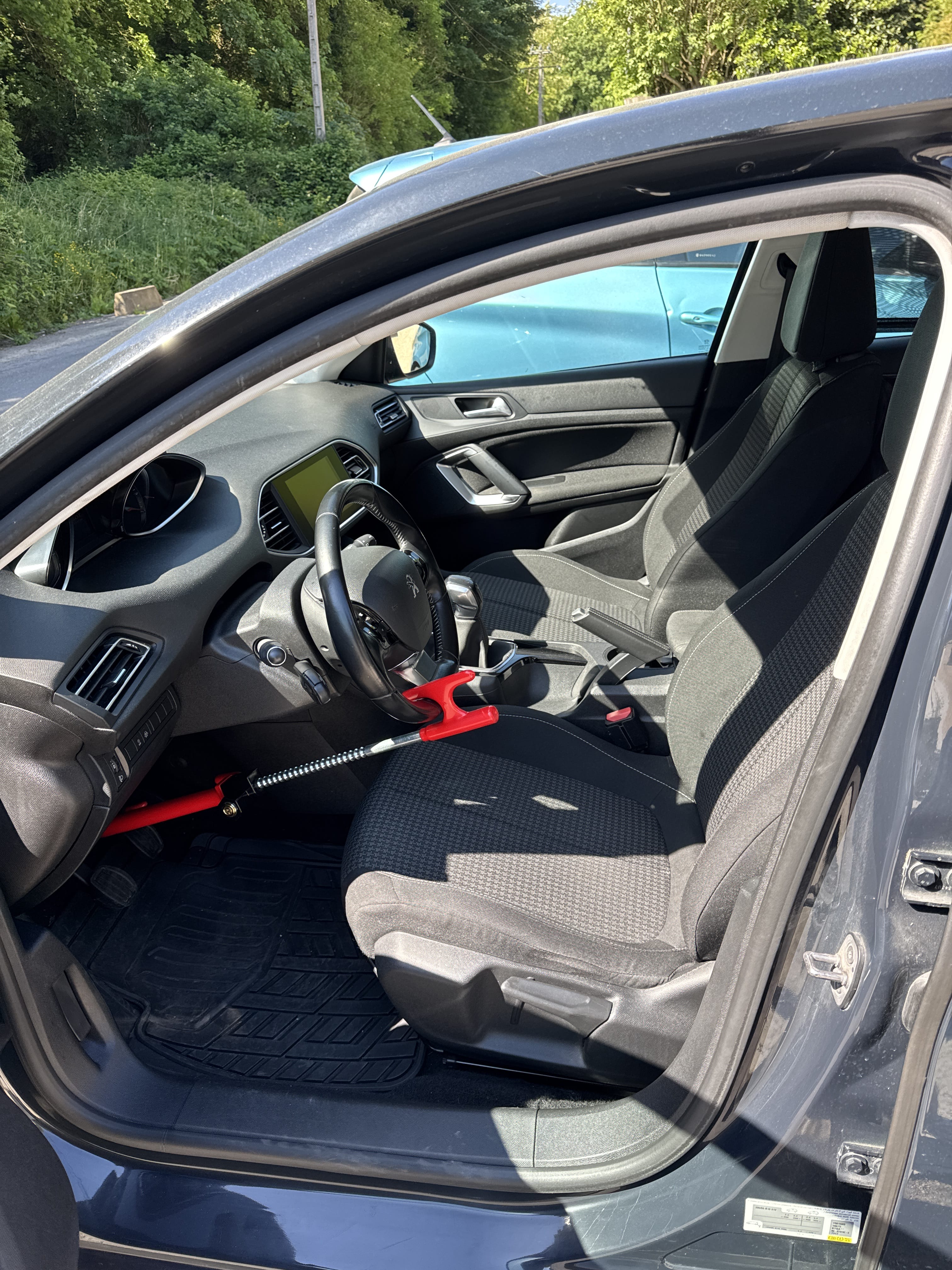 Peugeot 308 SW avec Siège bébé