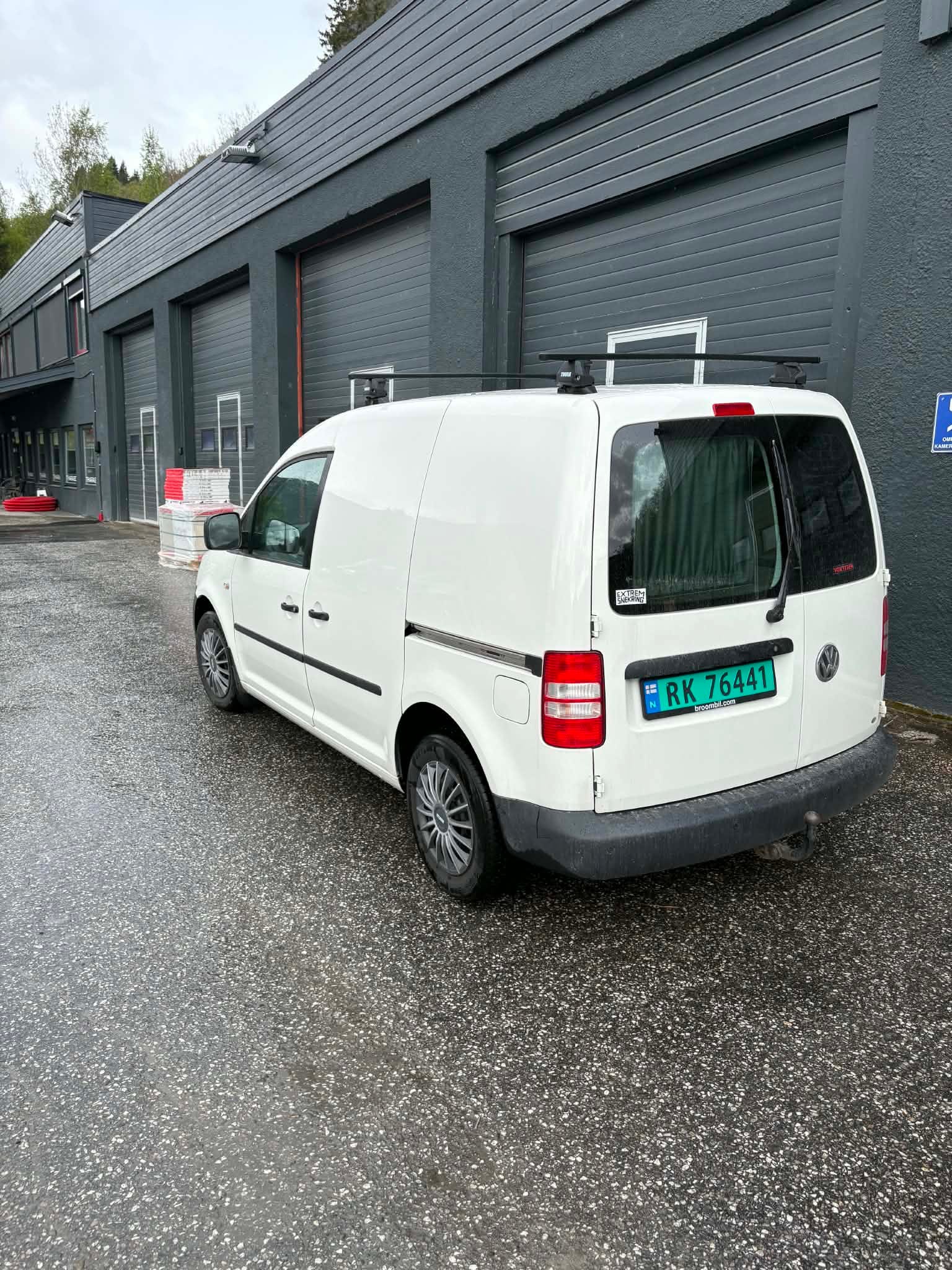 Volkswagen Caddy Varebil med GPS