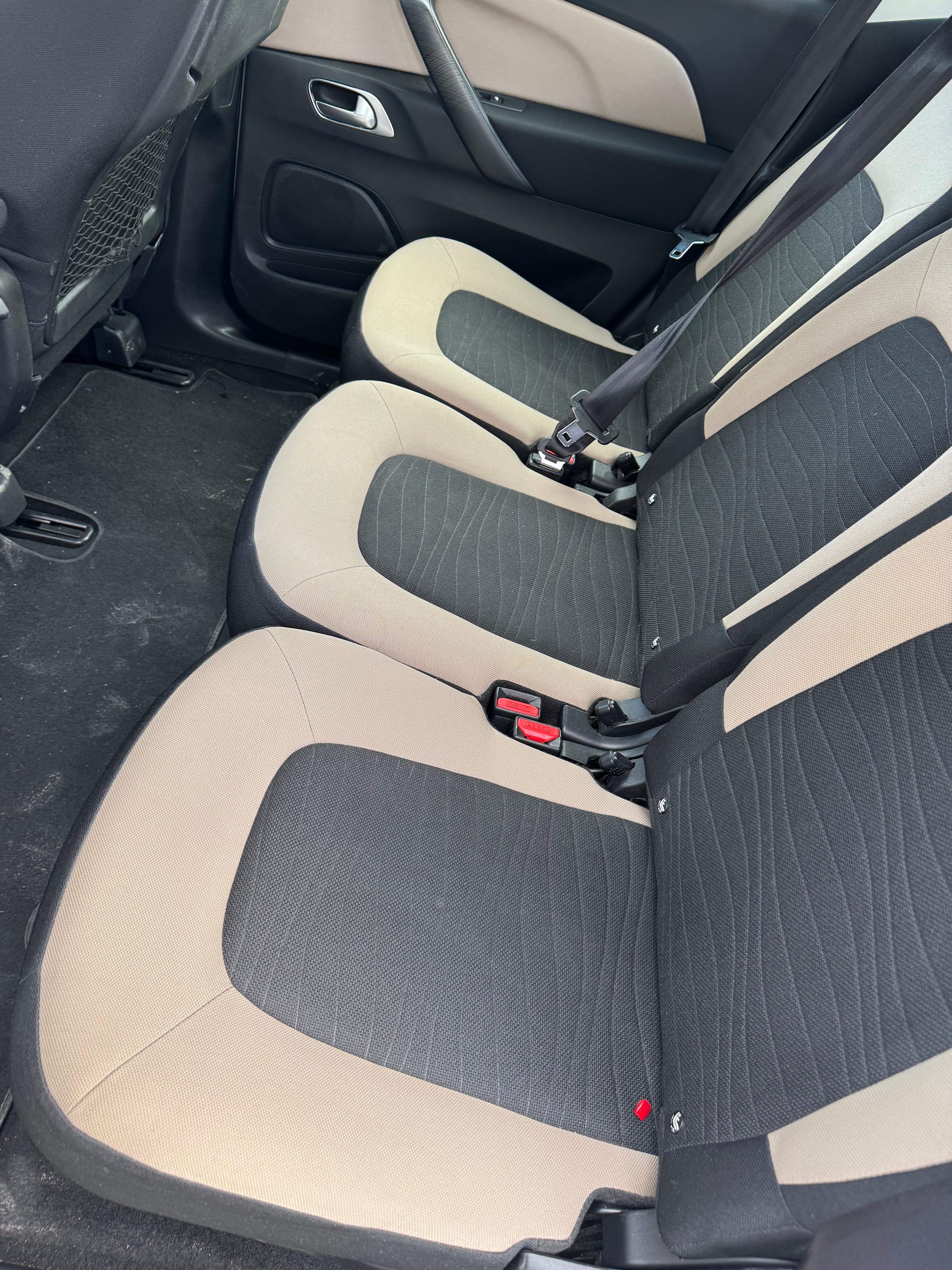 Citroen C4 Picasso avec Port USB