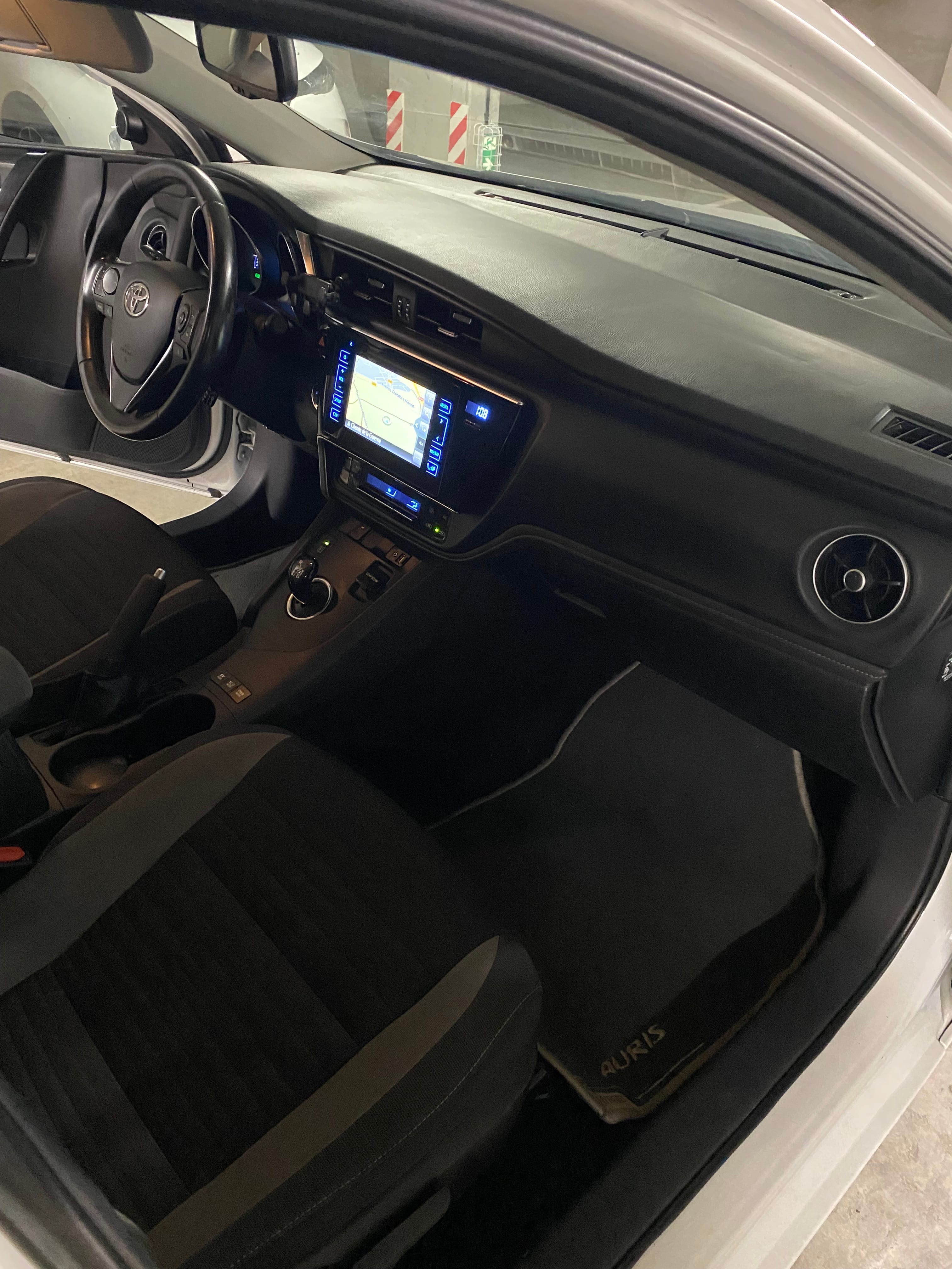 Toyota Auris Hybride avec Régulateur de vitesse