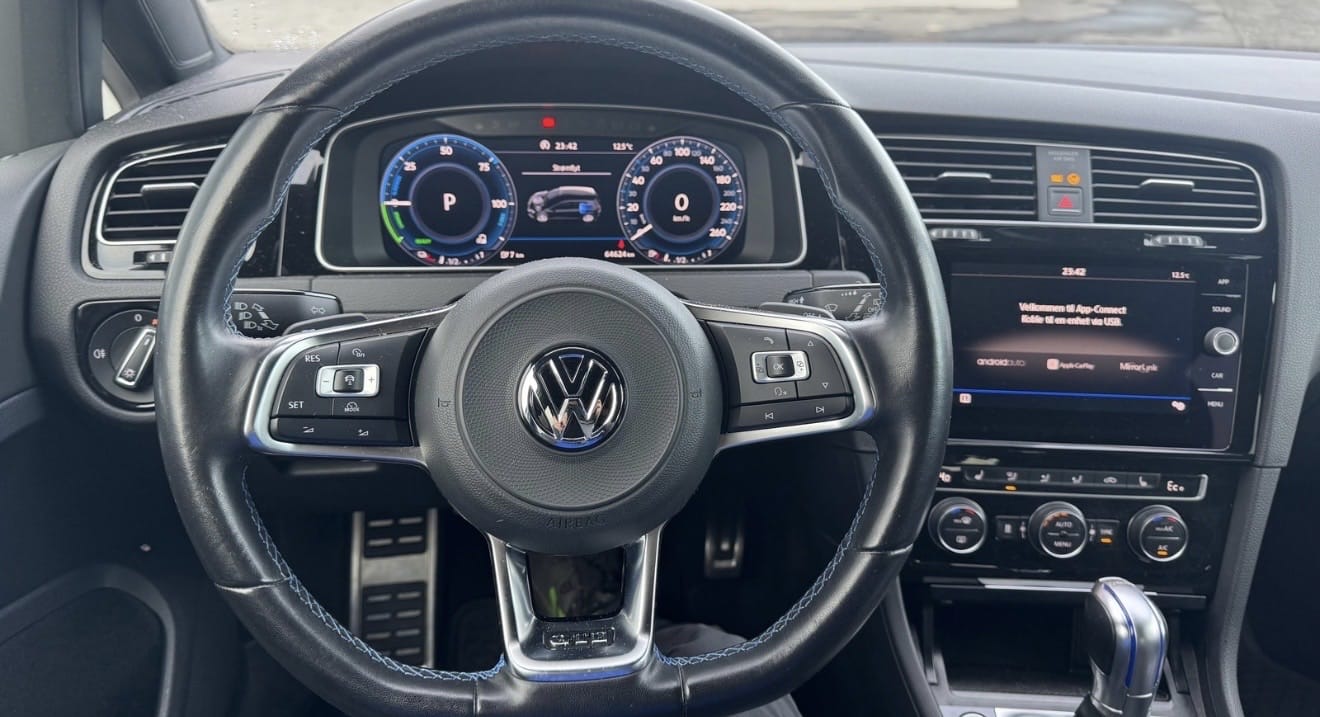 Volkswagen Golf with GPS