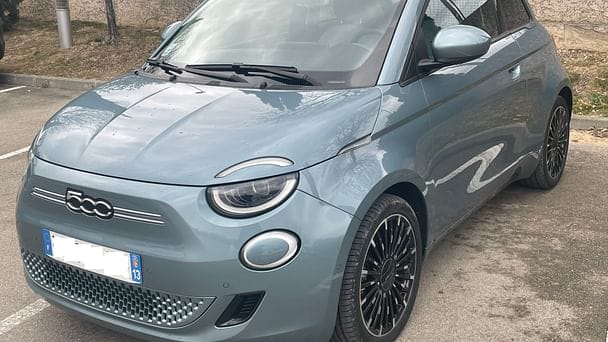 Fiat 500e Icône Plus 42kWh électrique 4 places Non Fumeur Crit’ait 0 Livraison BdR et Toulon avec Climatisation