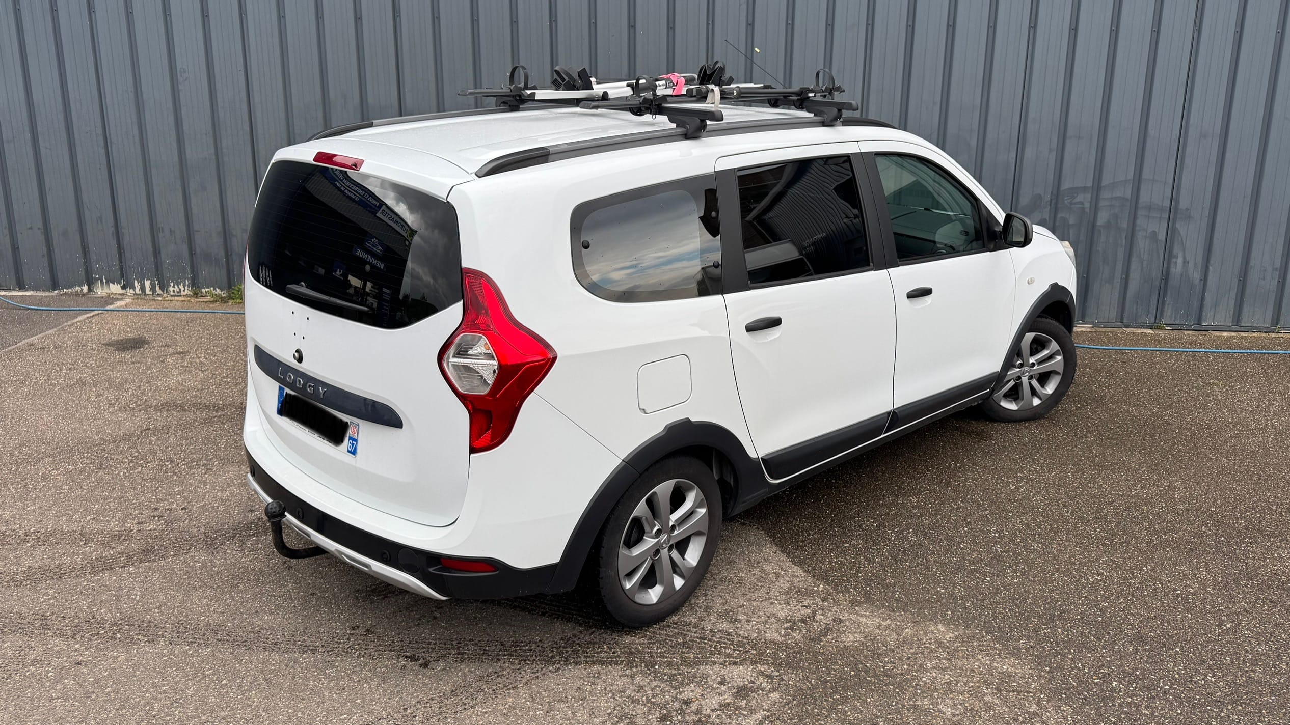 Dacia Lodgy Stepway 7 places 1.5 dCi 110cv PORTE VÉLO + ATTELAGE avec GPS