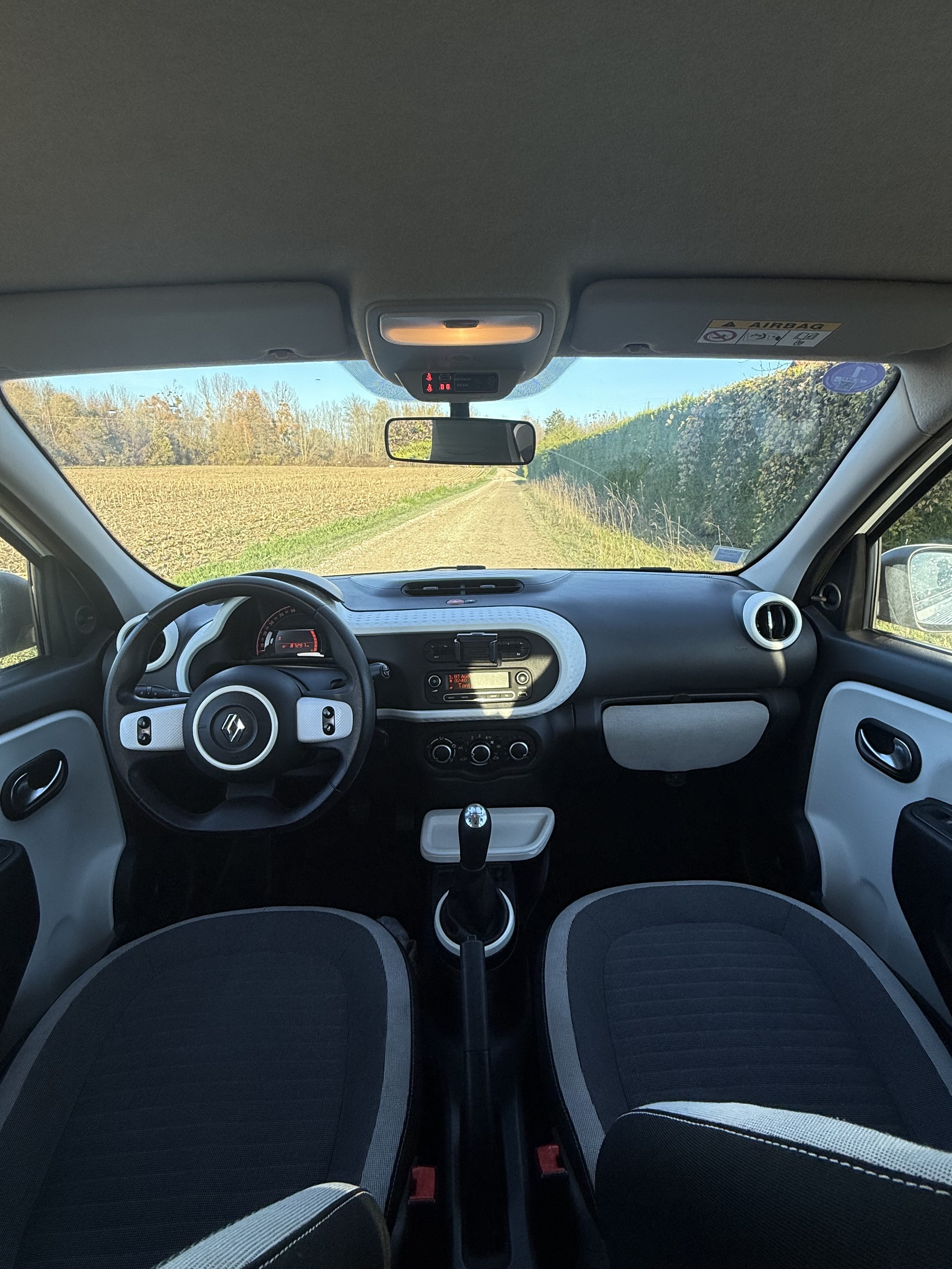 Renault Twingo III avec Entrée audio / iPod