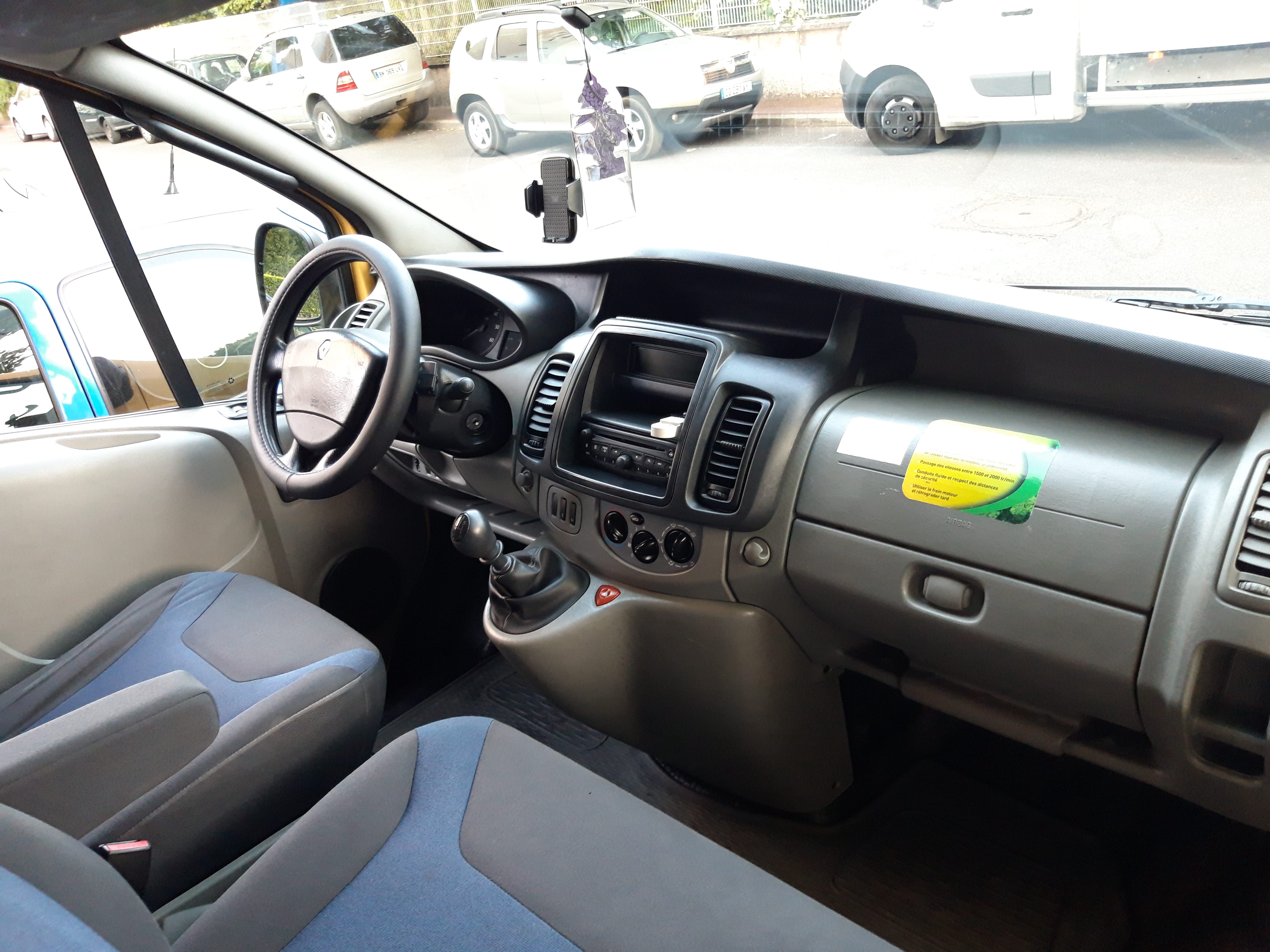 Renault Trafic + Pack Déménagement avec Audio Bluetooth