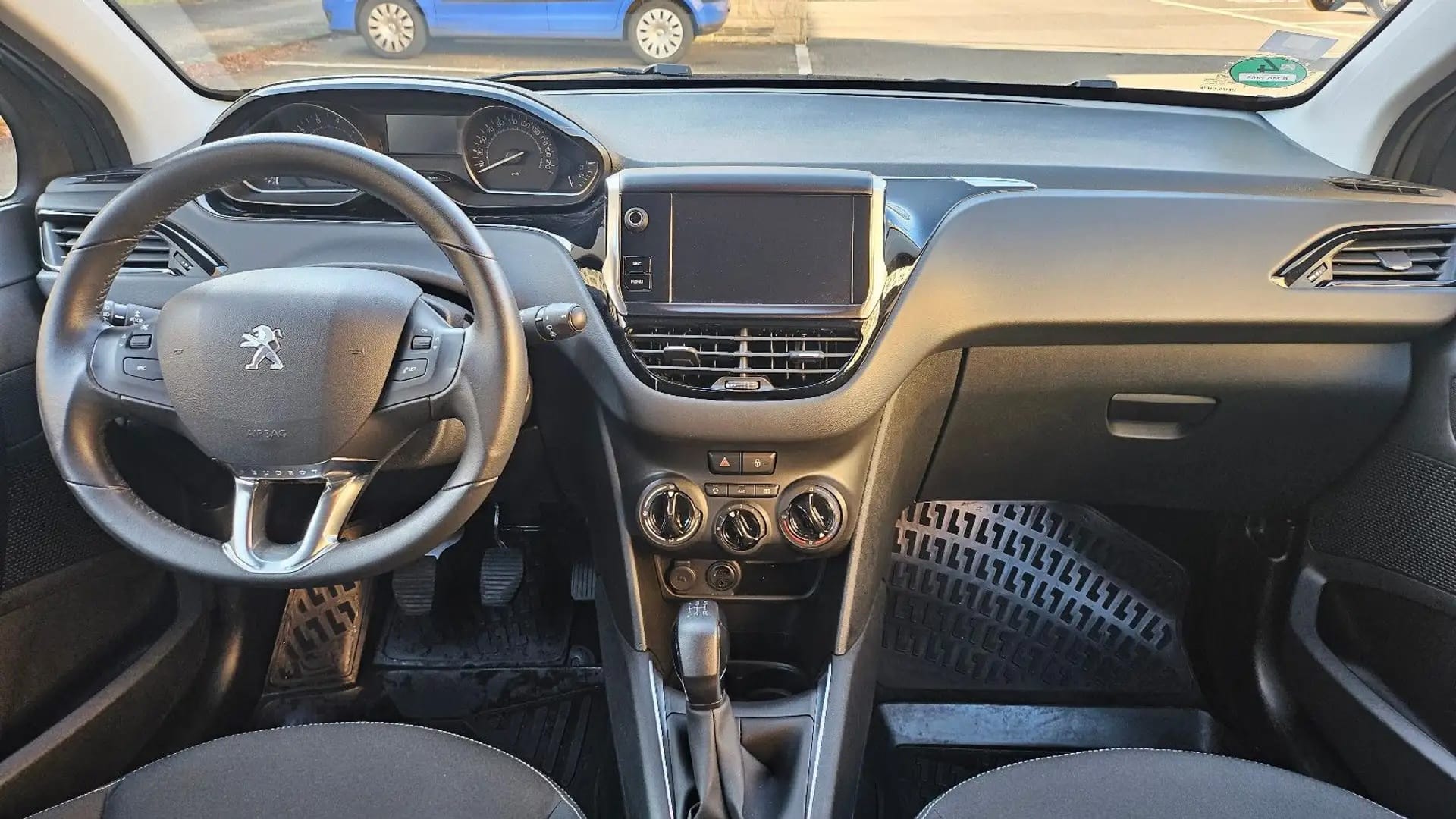 Peugeot 208 with Bluetooth audio