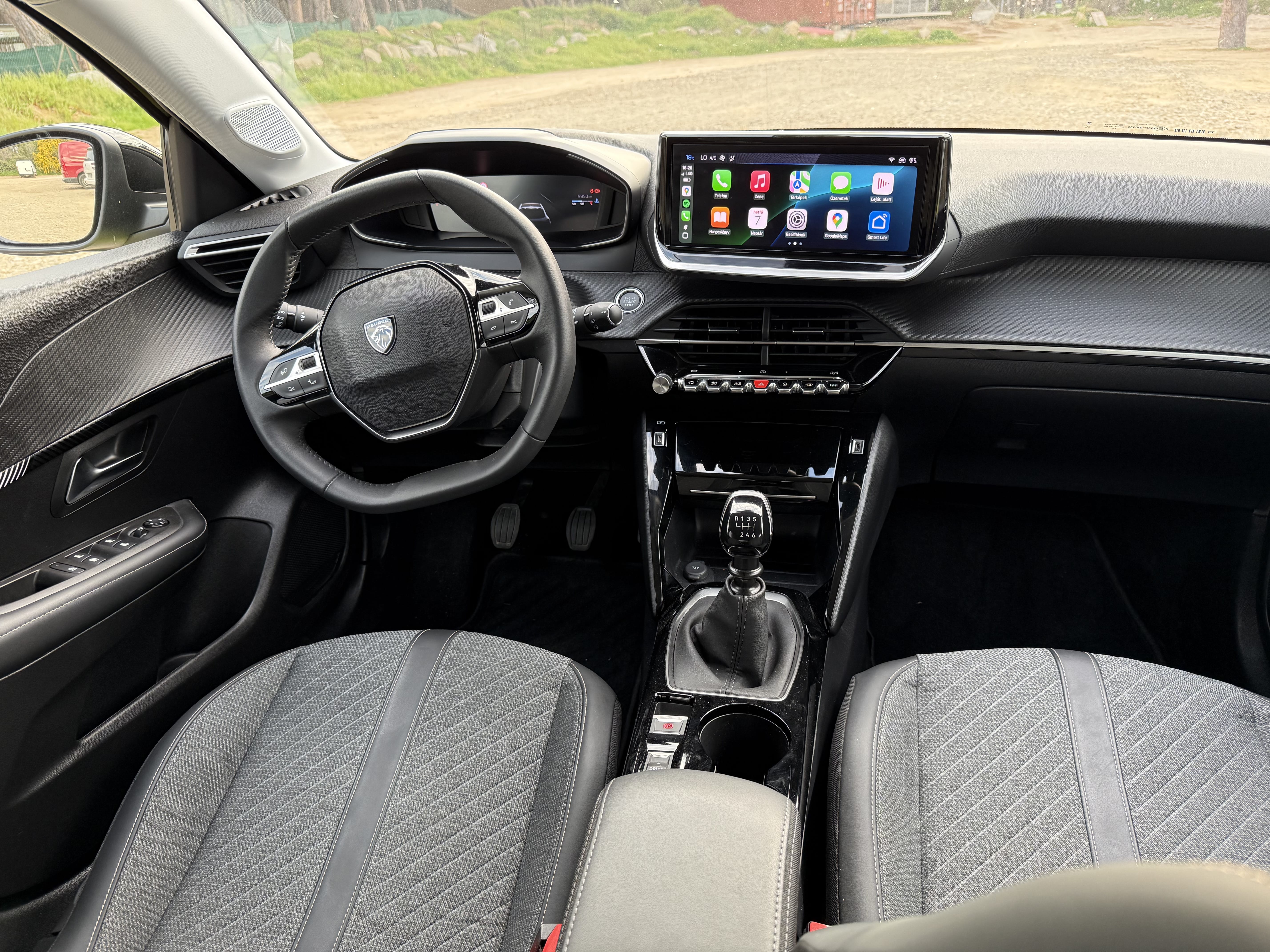 Peugeot 208 avec Siège bébé