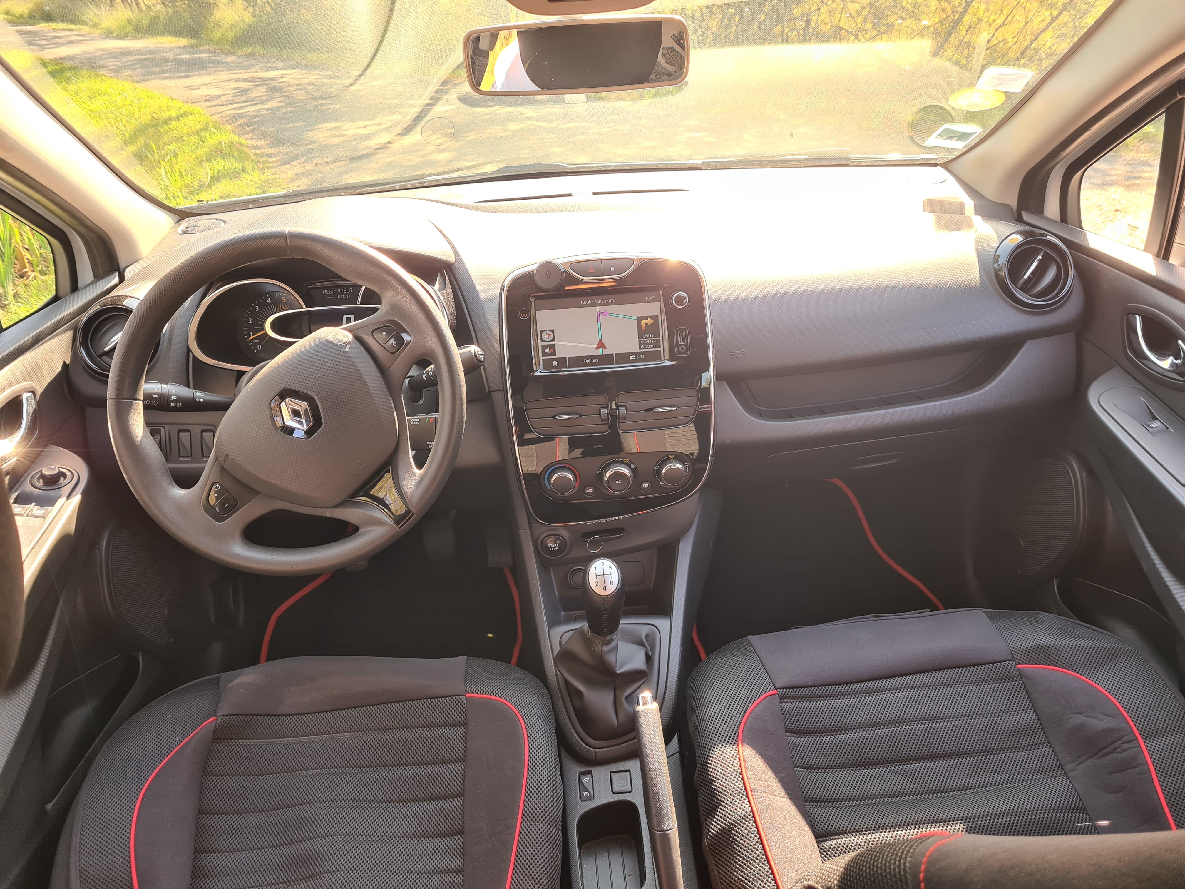 Renault Clio Société avec Audio Bluetooth